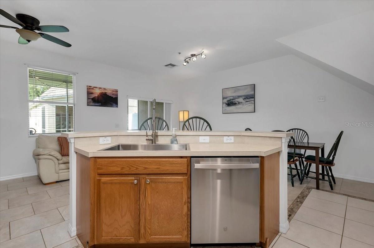 Image 11 of 49 For 3806 Virga Boulevard