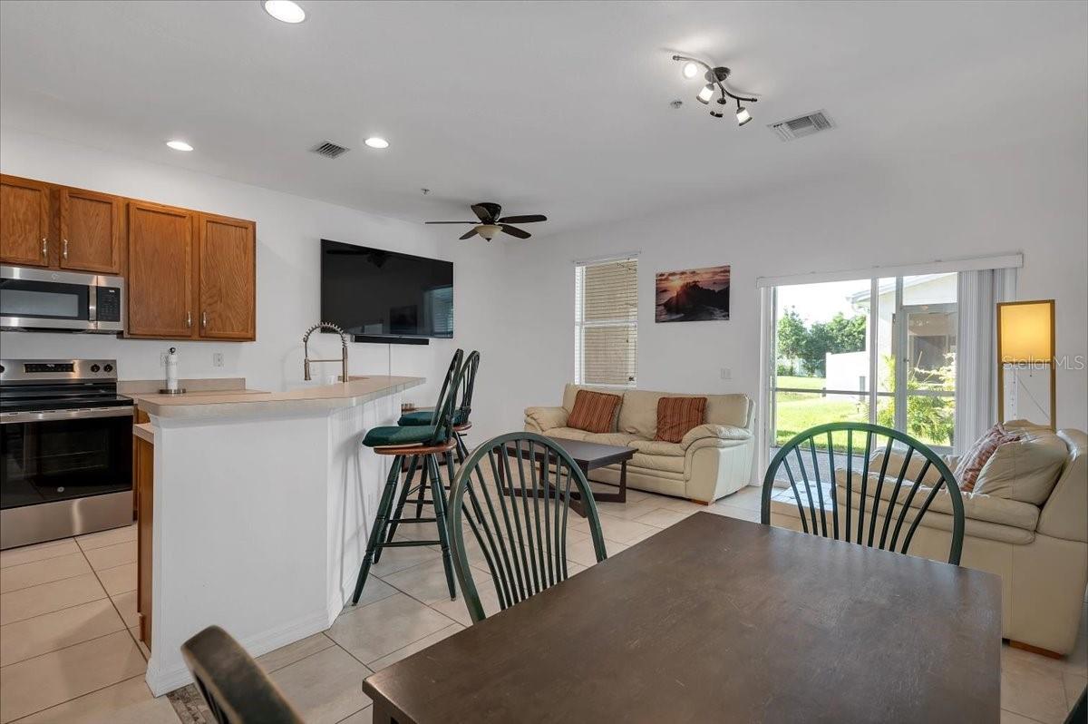 Image 15 of 49 For 3806 Virga Boulevard