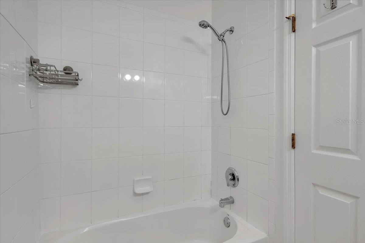Image 22 of 49 For 3806 Virga Boulevard