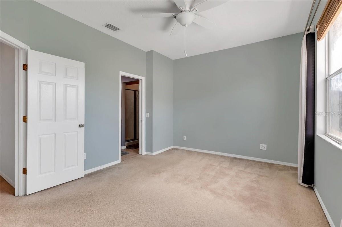 Image 31 of 49 For 3806 Virga Boulevard