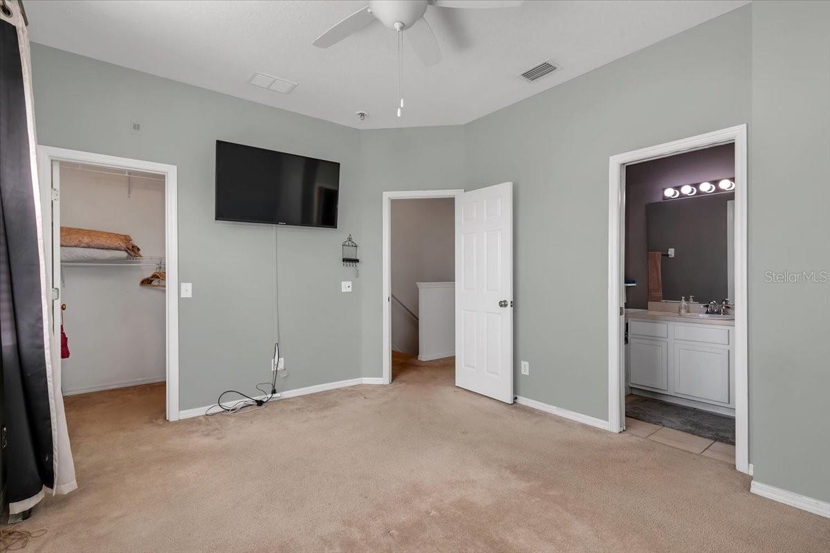 Image 32 of 49 For 3806 Virga Boulevard