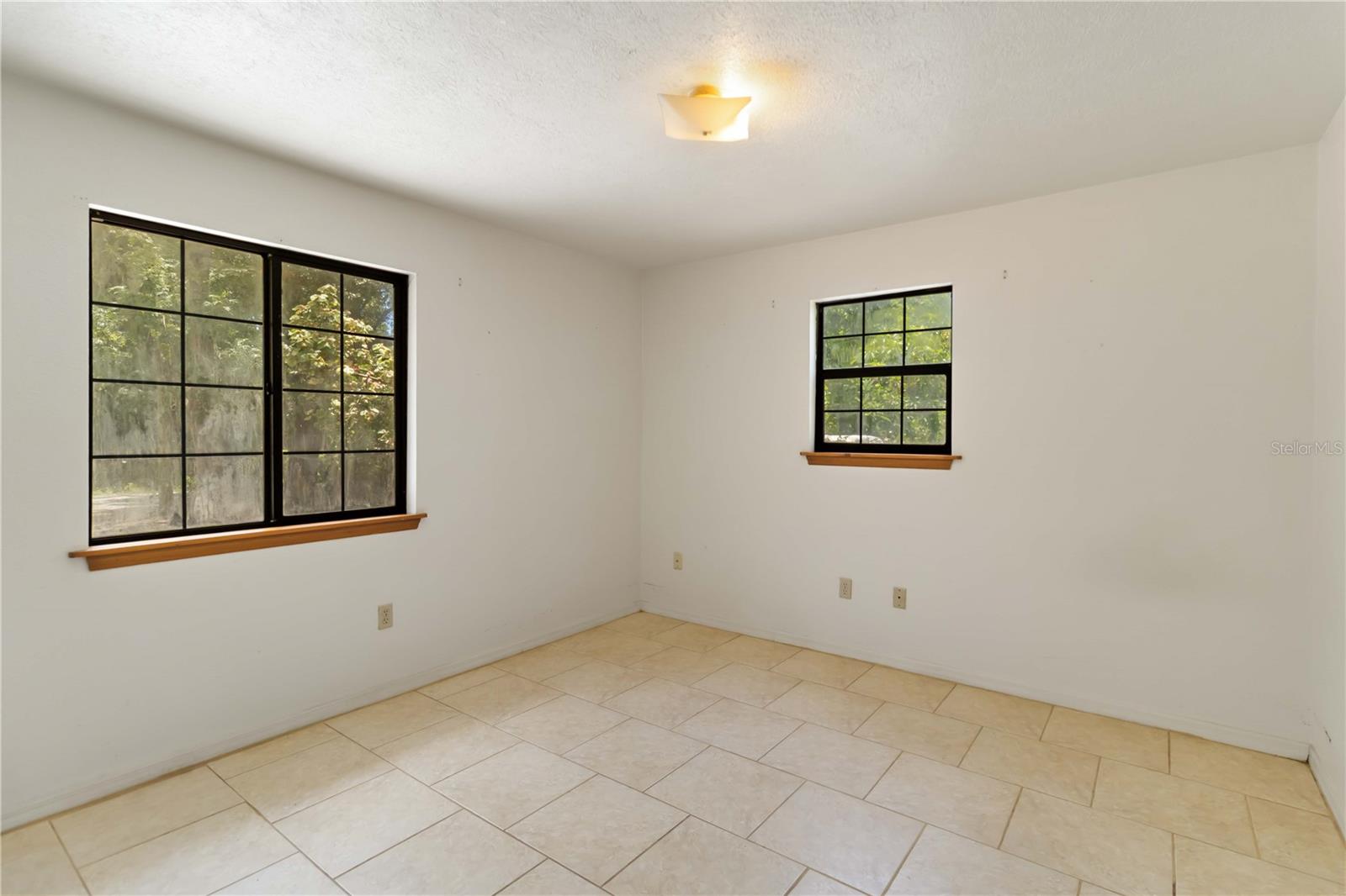 Image 12 of 31 For 4013 75th Terrace E