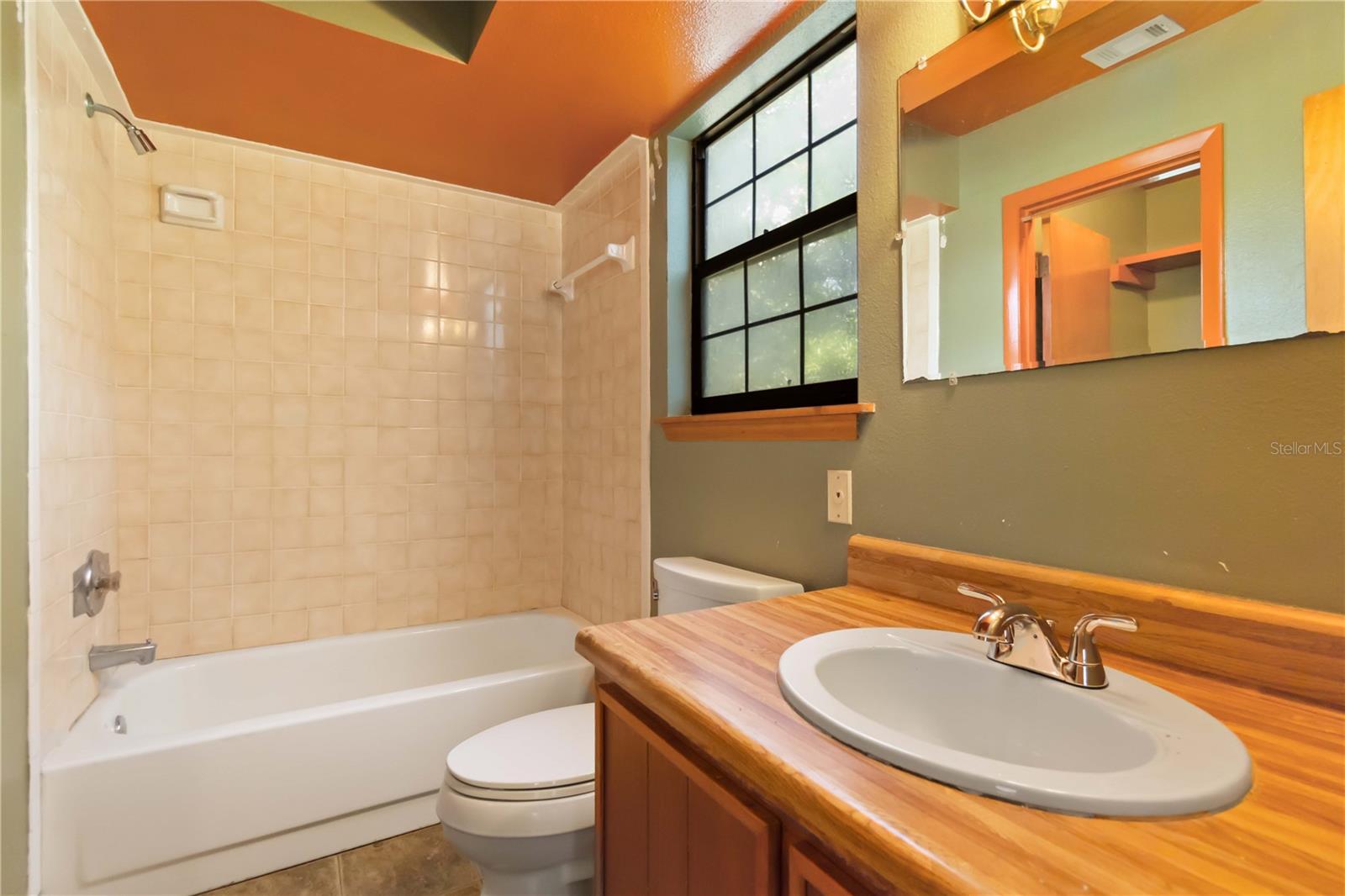 Image 15 of 31 For 4013 75th Terrace E