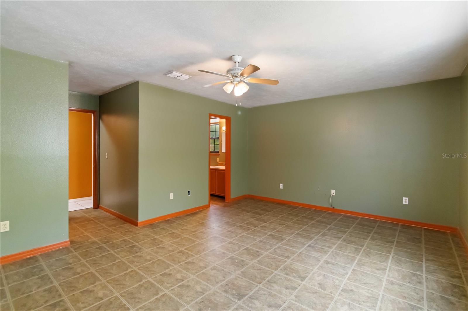 Image 21 of 31 For 4013 75th Terrace E