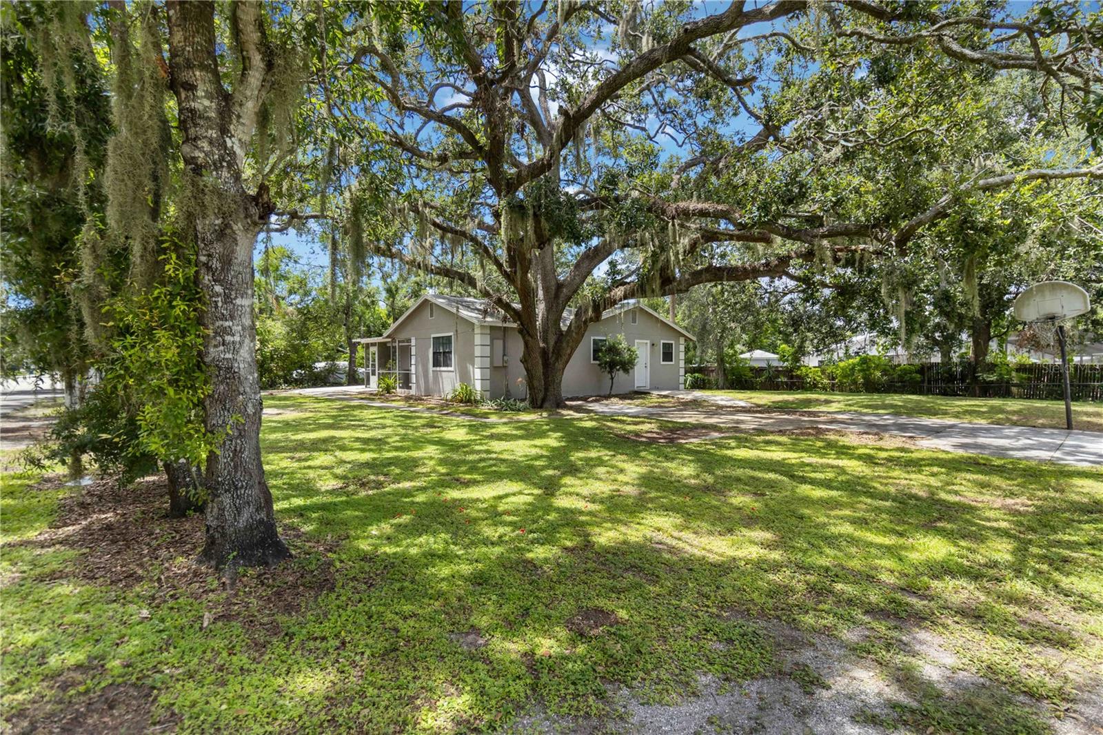 Image 27 of 31 For 4013 75th Terrace E