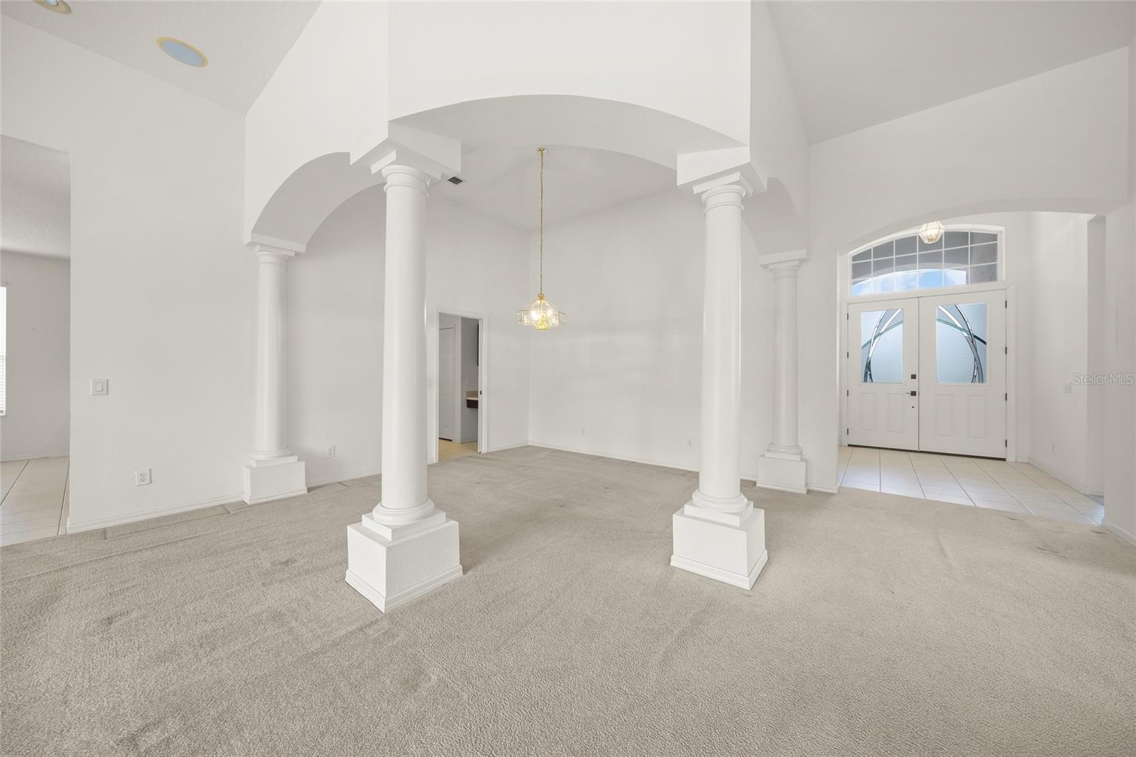 Image 7 of 52 For 205 Londonderry Drive