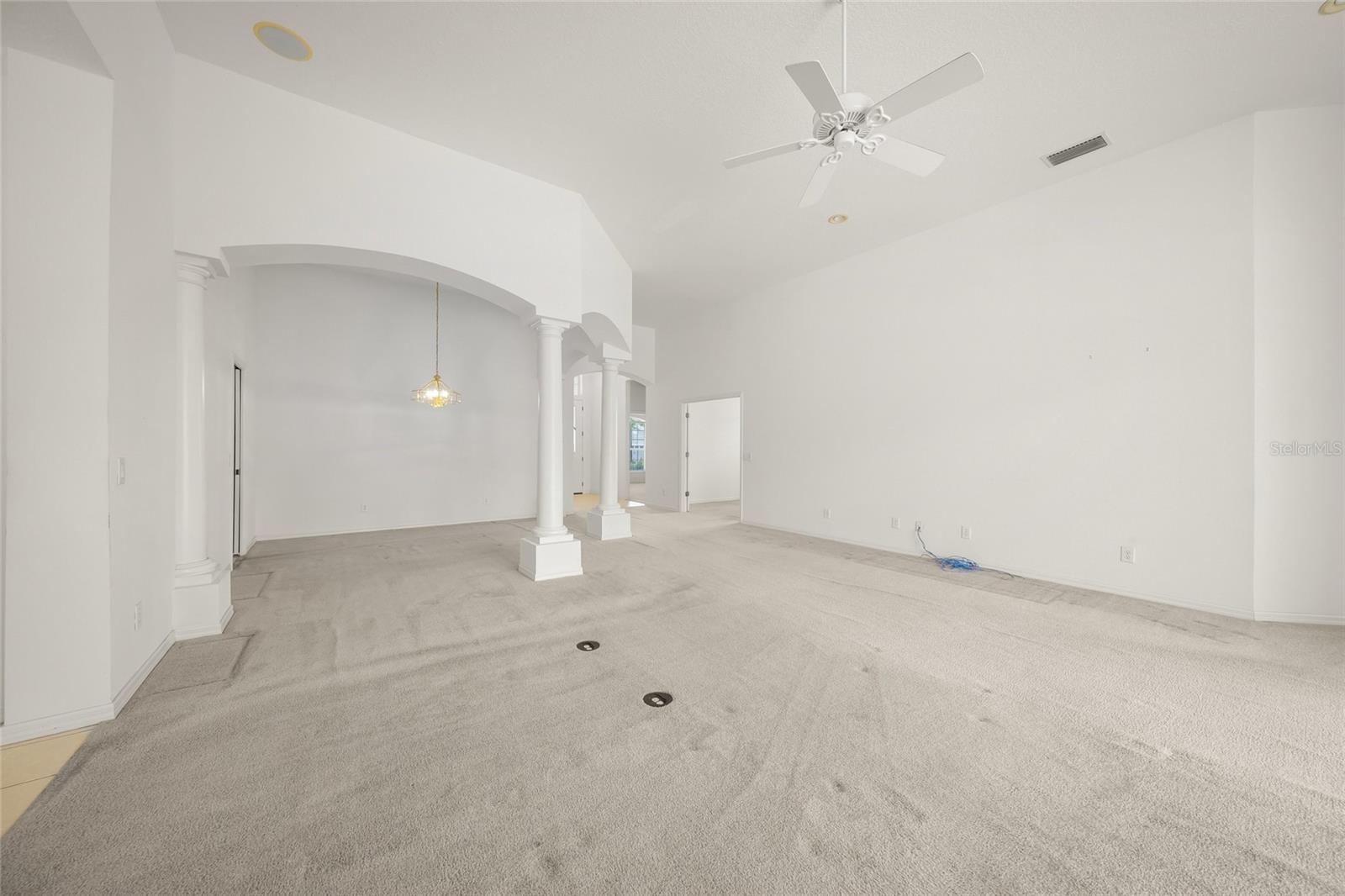 Image 8 of 52 For 205 Londonderry Drive