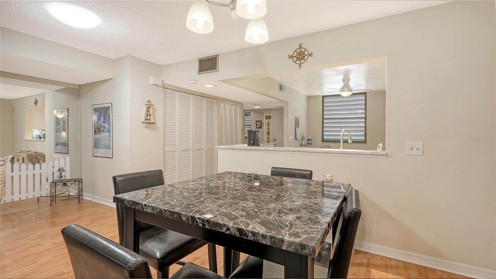 Image 12 of 42 For 427 Palm Tree Drive 427