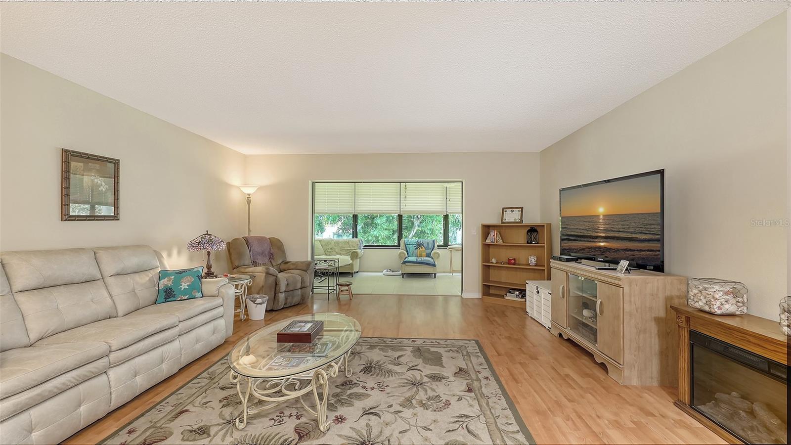 Image 13 of 42 For 427 Palm Tree Drive 427