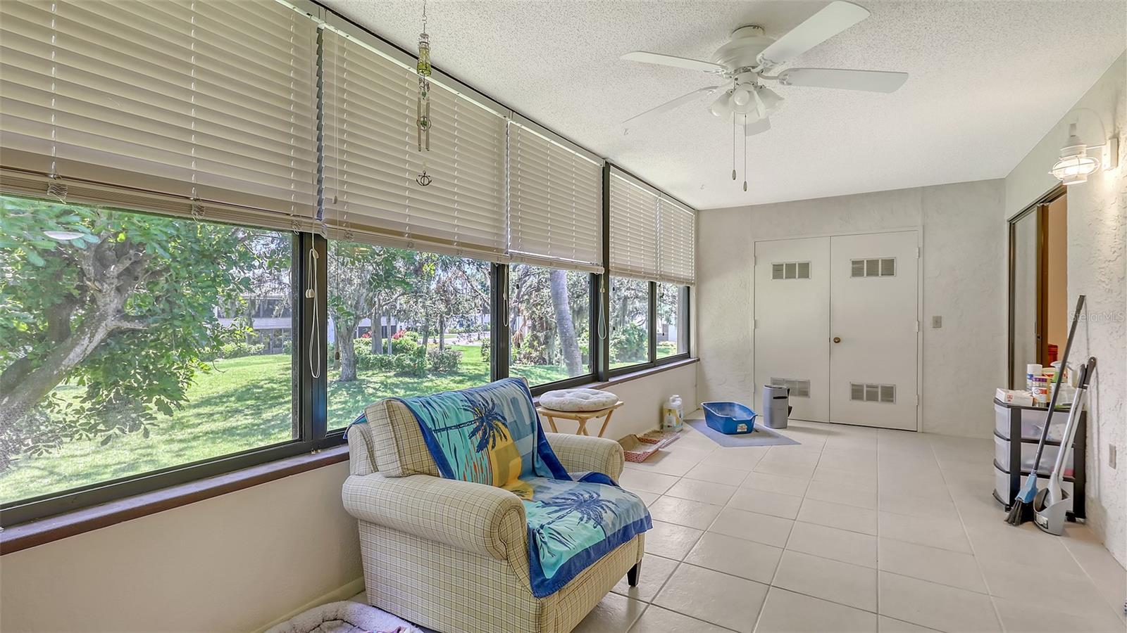 Image 19 of 42 For 427 Palm Tree Drive 427