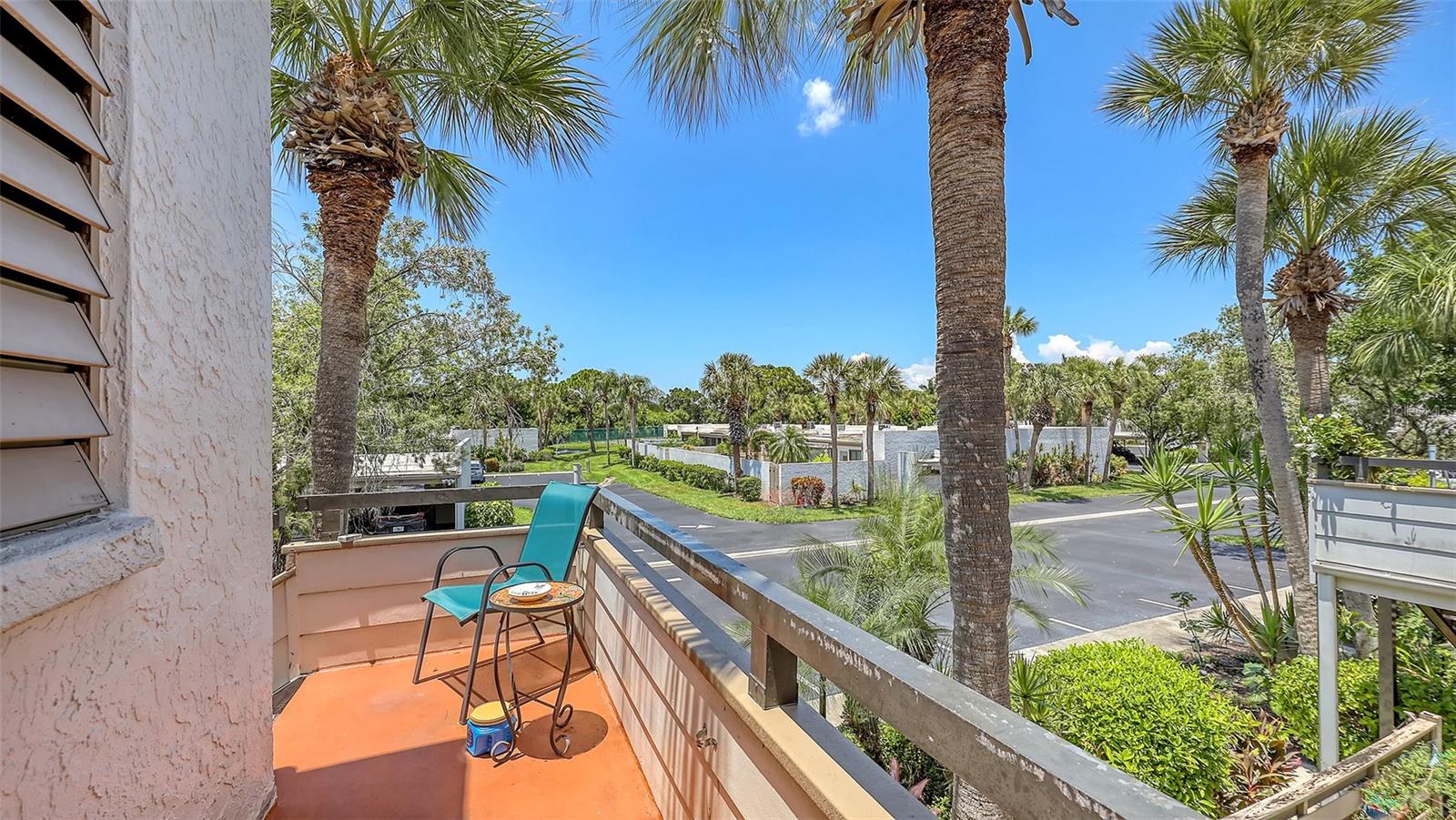 Image 2 of 42 For 427 Palm Tree Drive 427