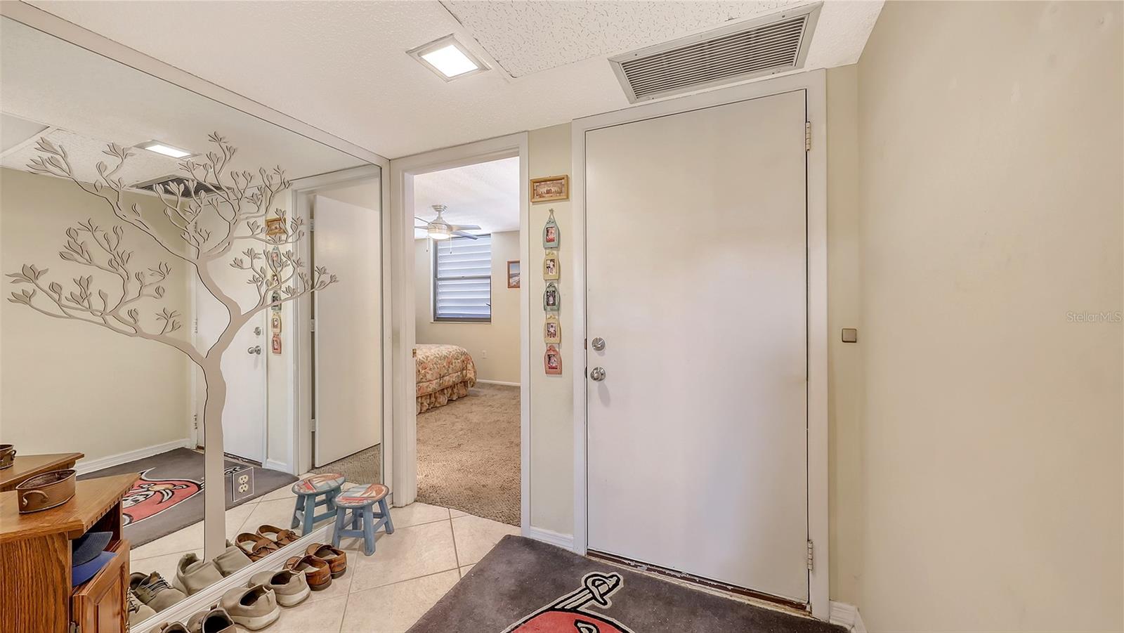 Image 3 of 42 For 427 Palm Tree Drive 427