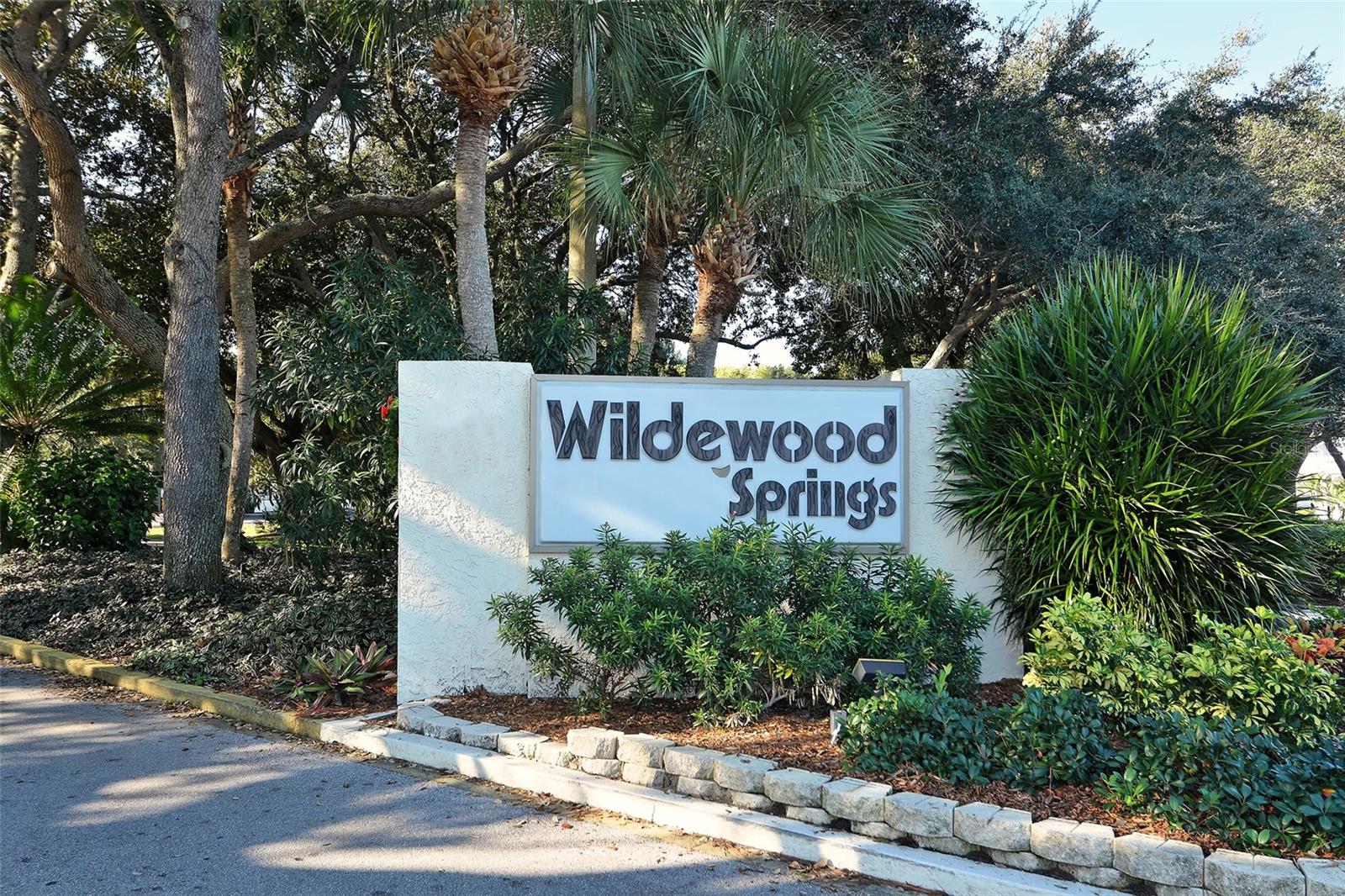 Image 33 of 42 For 427 Palm Tree Drive 427