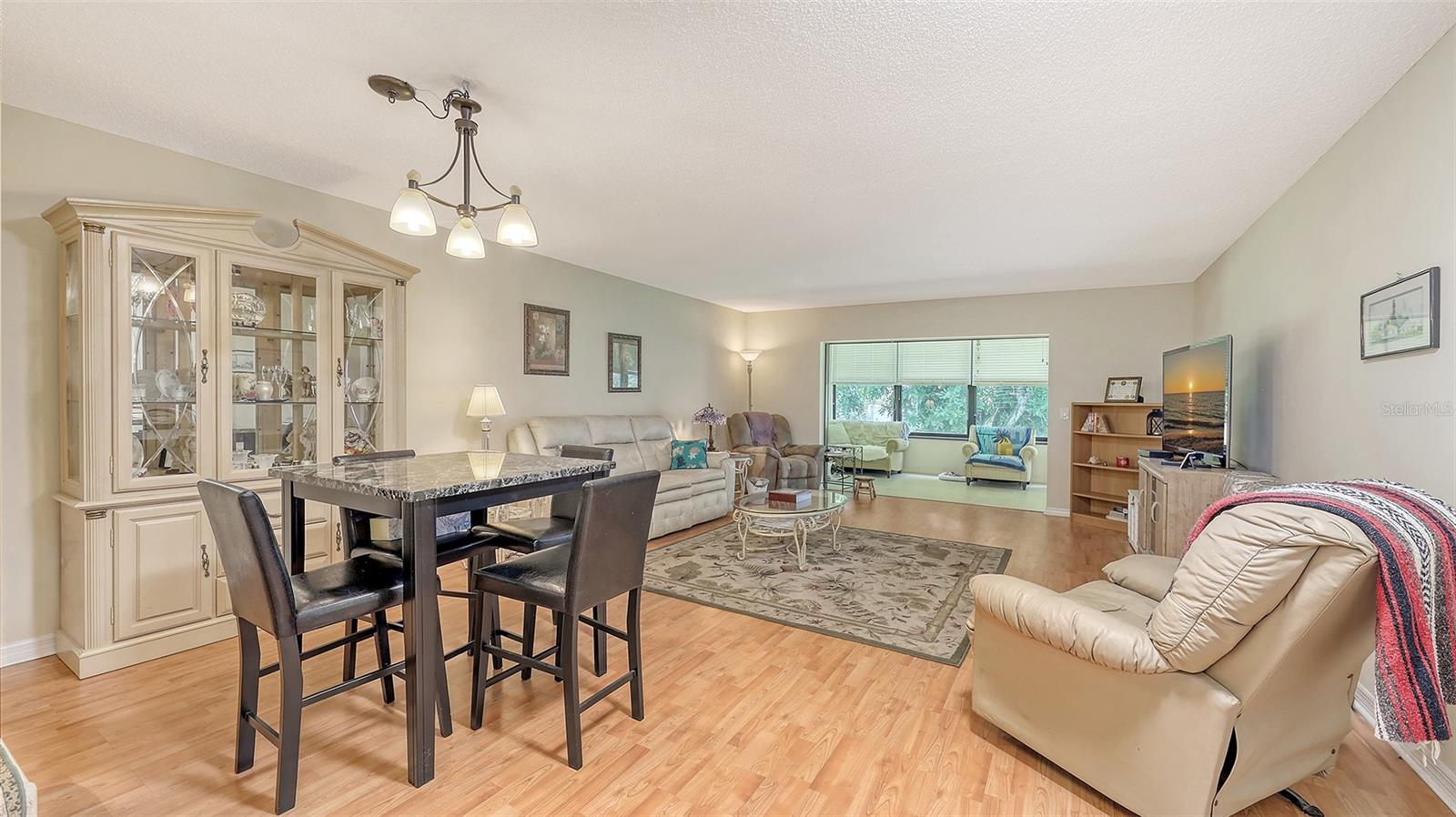 Image 4 of 42 For 427 Palm Tree Drive 427