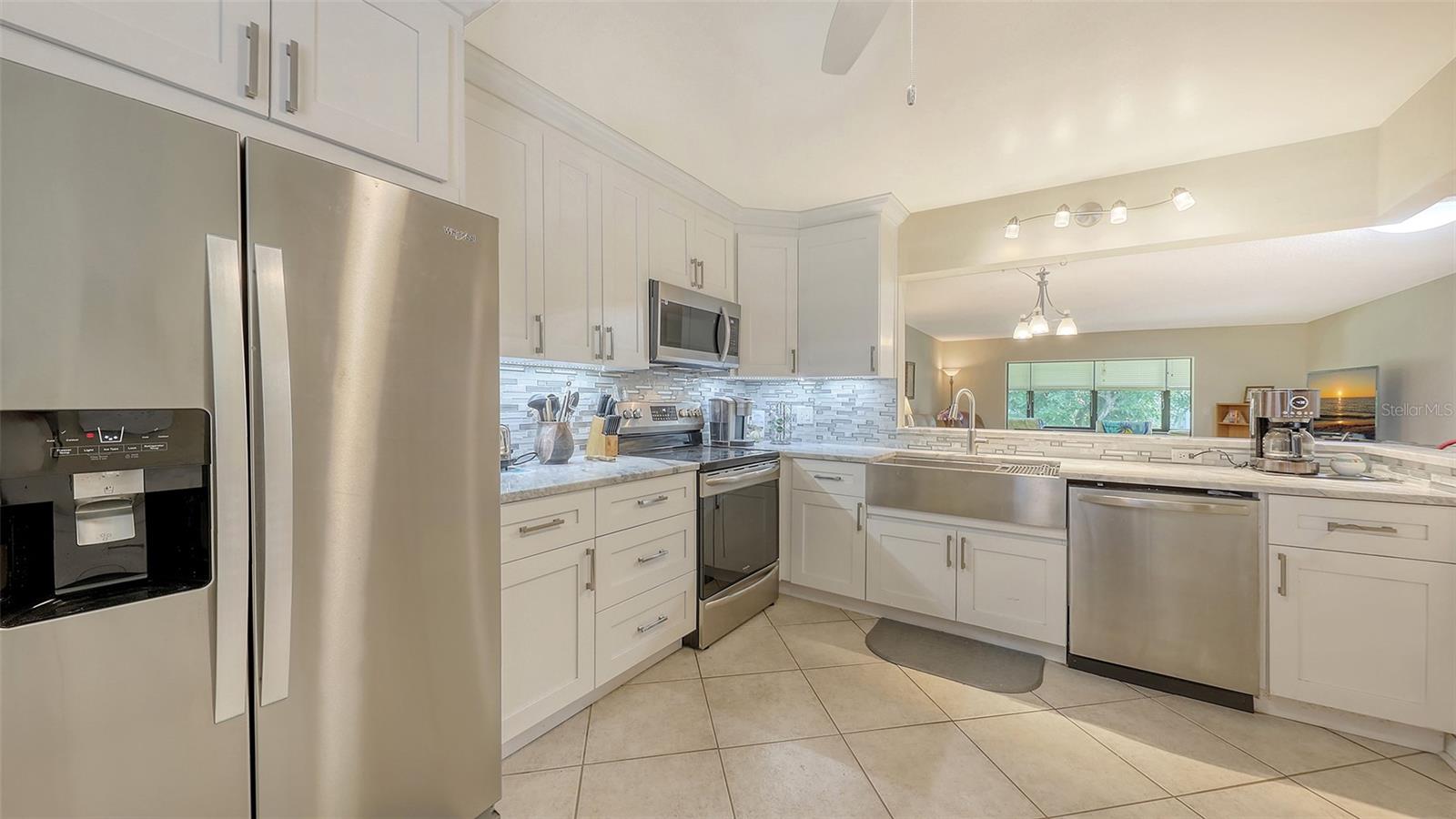 Image 7 of 42 For 427 Palm Tree Drive 427