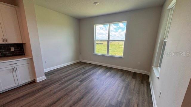 Image 4 of 23 For 4310 Honeybee Court