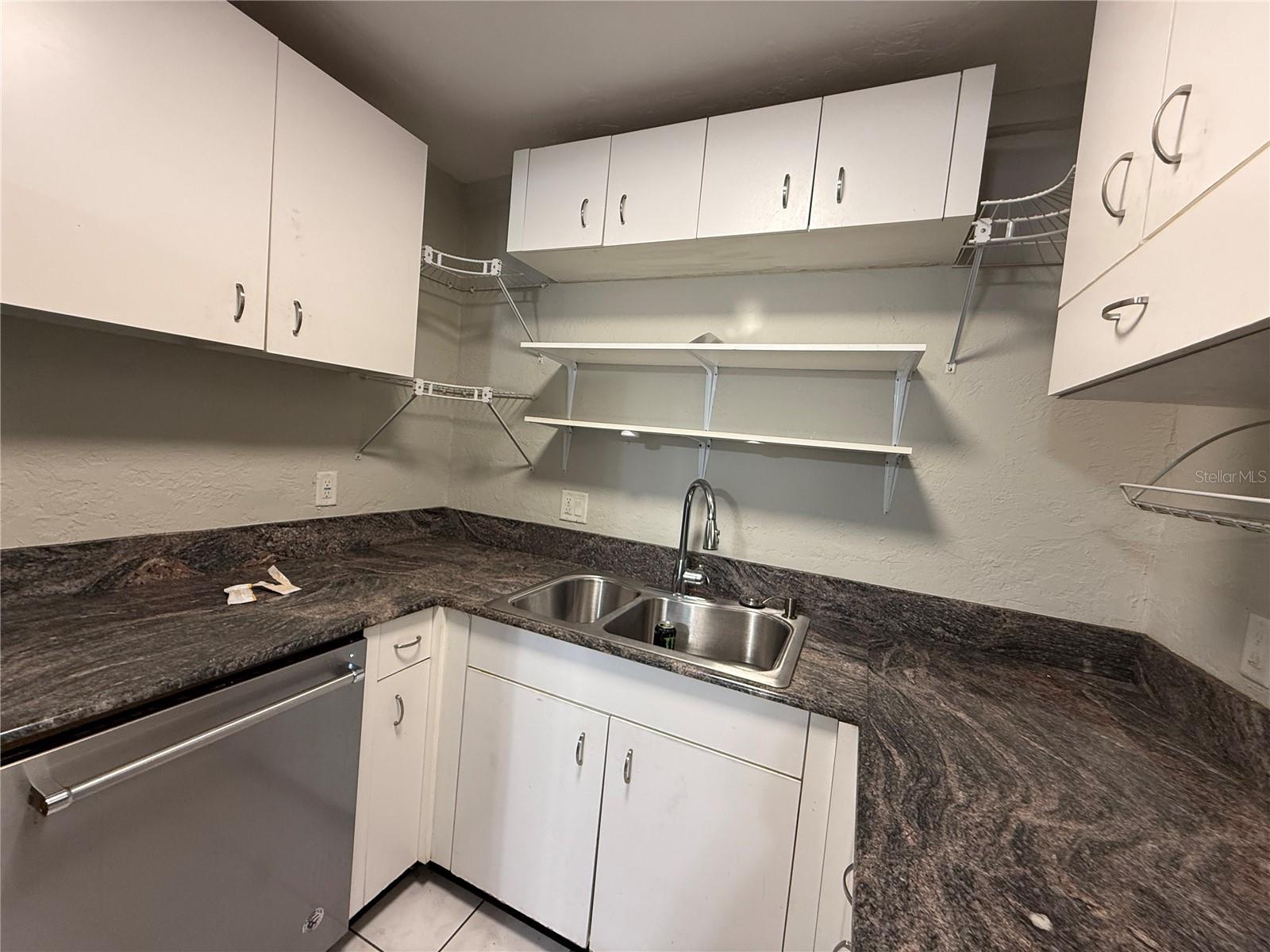 Image 3 of 14 For 4805 Rilma Avenue 103