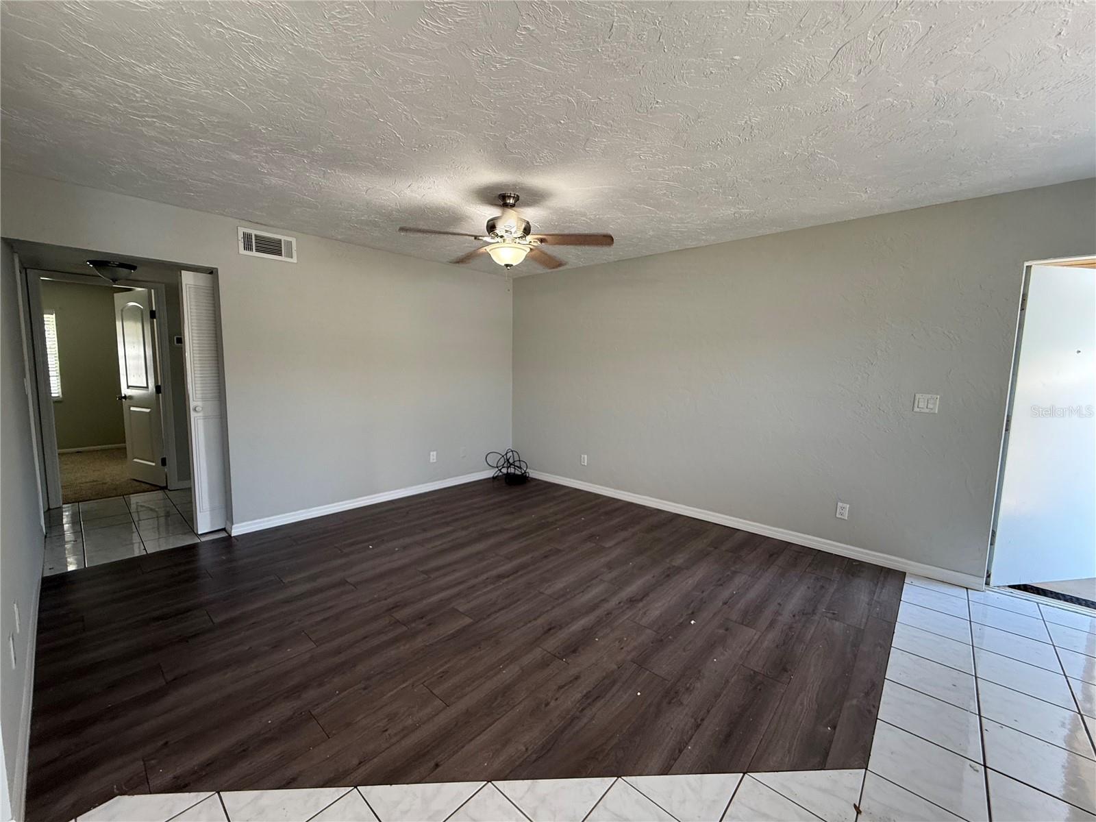Image 5 of 14 For 4805 Rilma Avenue 103