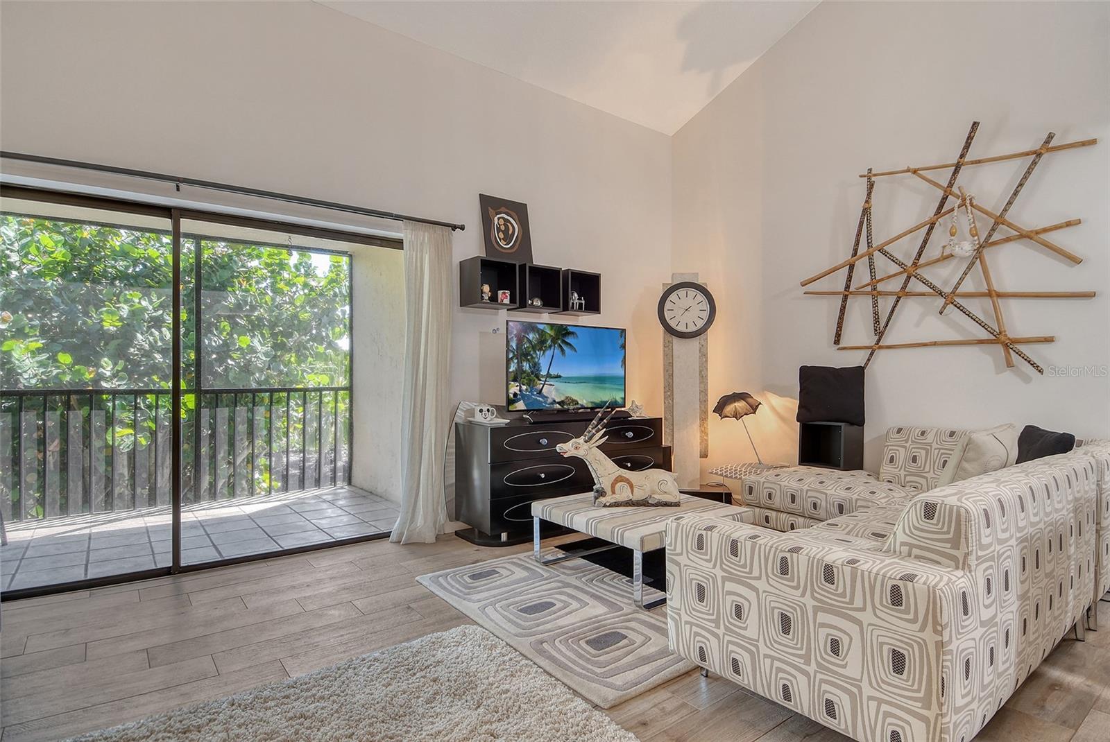 Image 8 of 69 For 2055 Gulf Of Mexico Drive G2-214