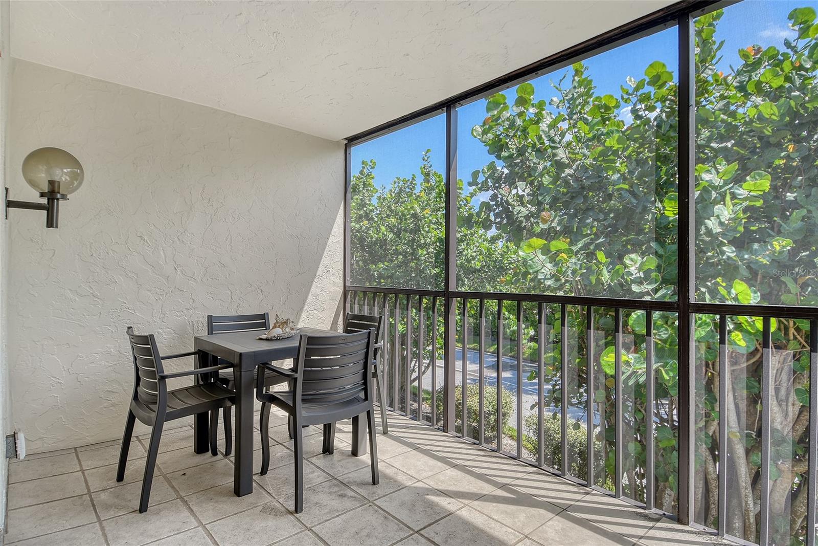 Image 9 of 69 For 2055 Gulf Of Mexico Drive G2-214