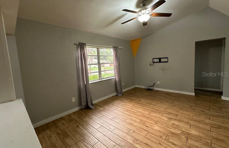 Image 5 of 13 For 1510 Shadowlawn Avenue