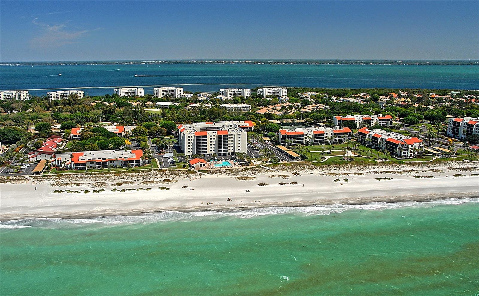 Image 39 of 80 For 2075 Gulf Of Mexico Drive T1-108