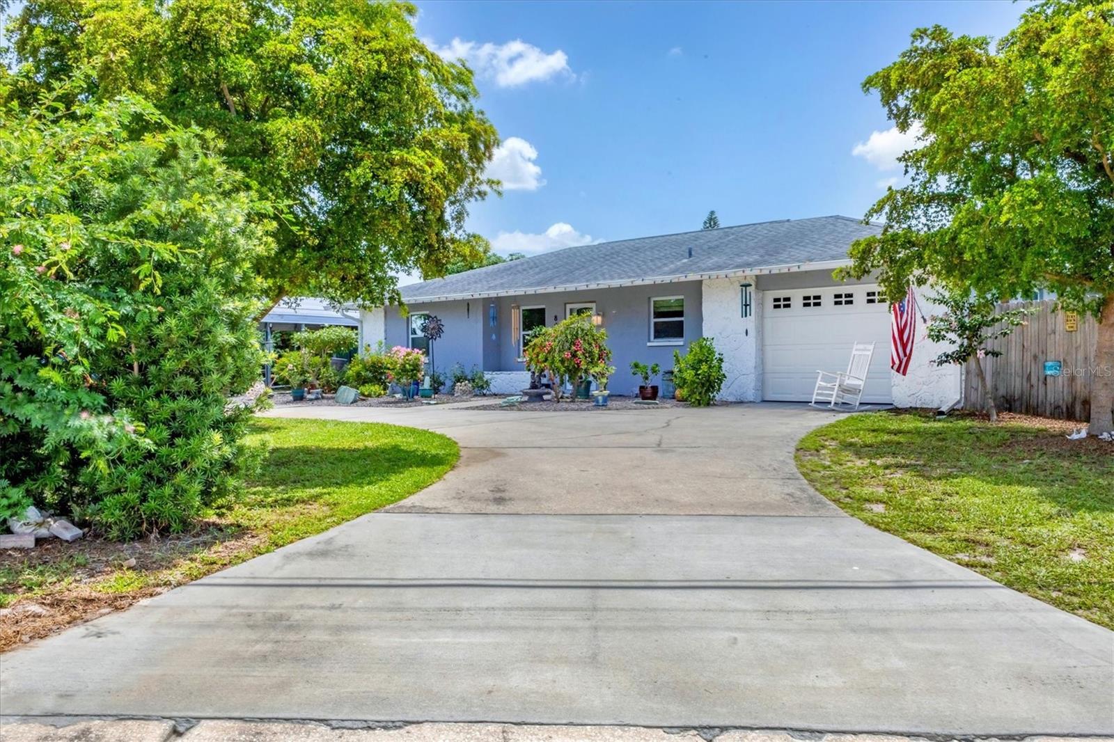 Image 3 of 42 For 808 67th Avenue Terrace W
