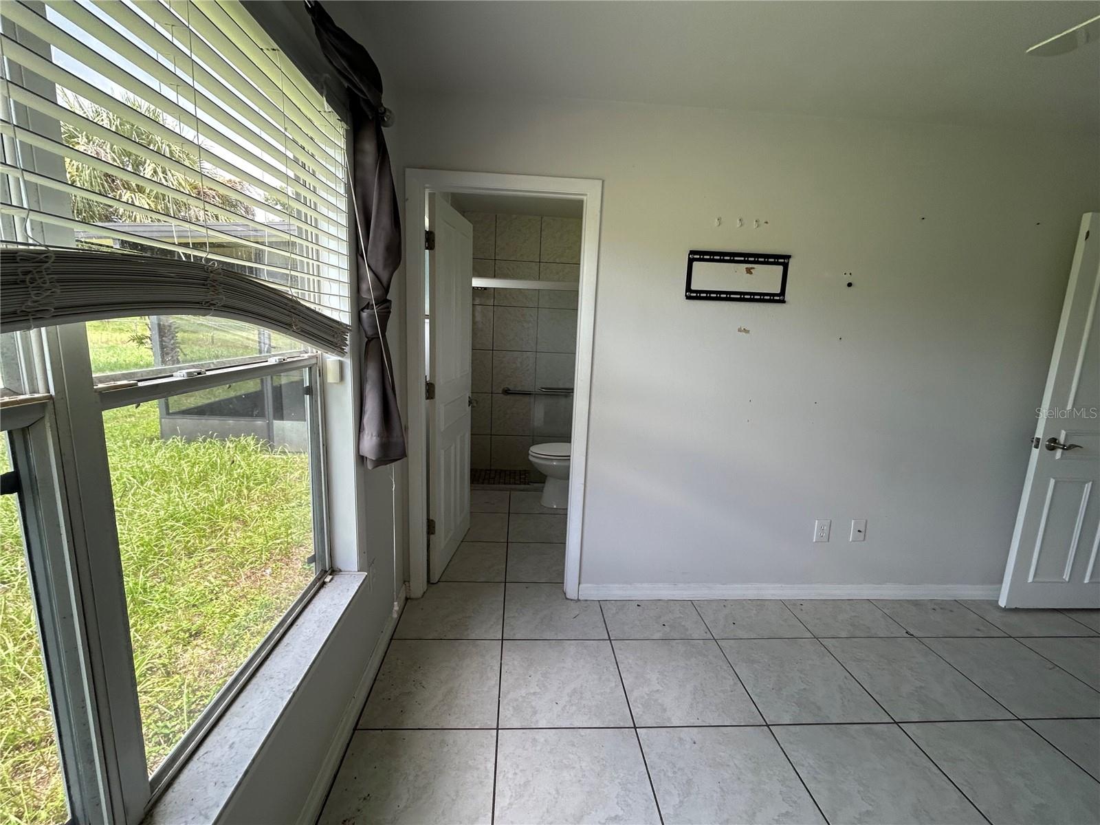 Image 6 of 27 For 2673 Greendale Road