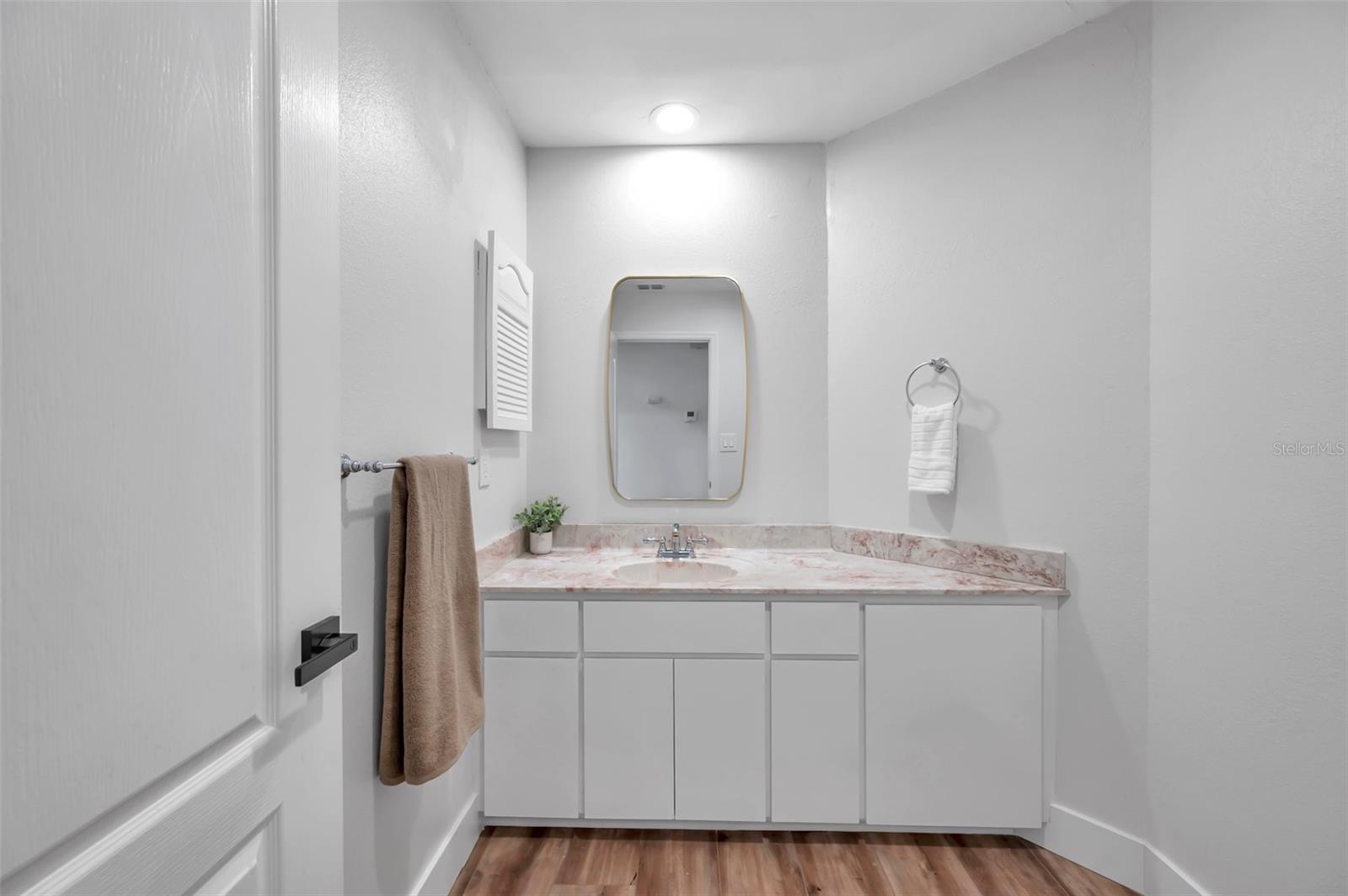 Image 44 of 98 For 9502 59th Avenue E