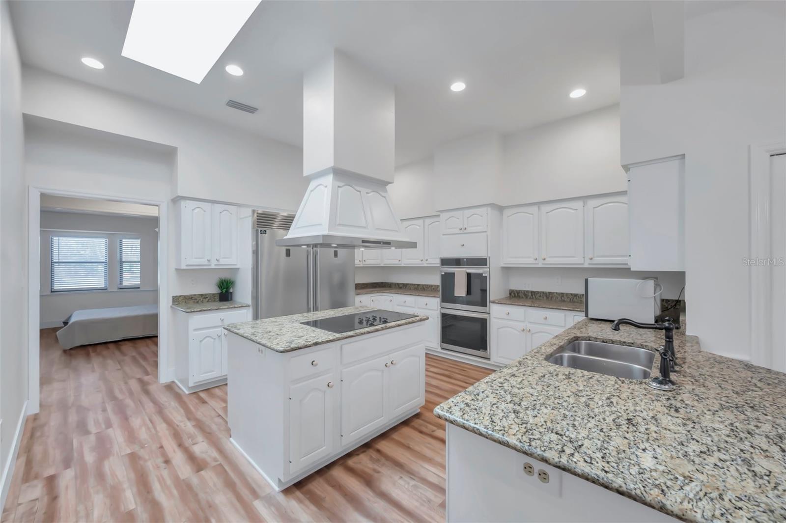 Image 72 of 98 For 9502 59th Avenue E