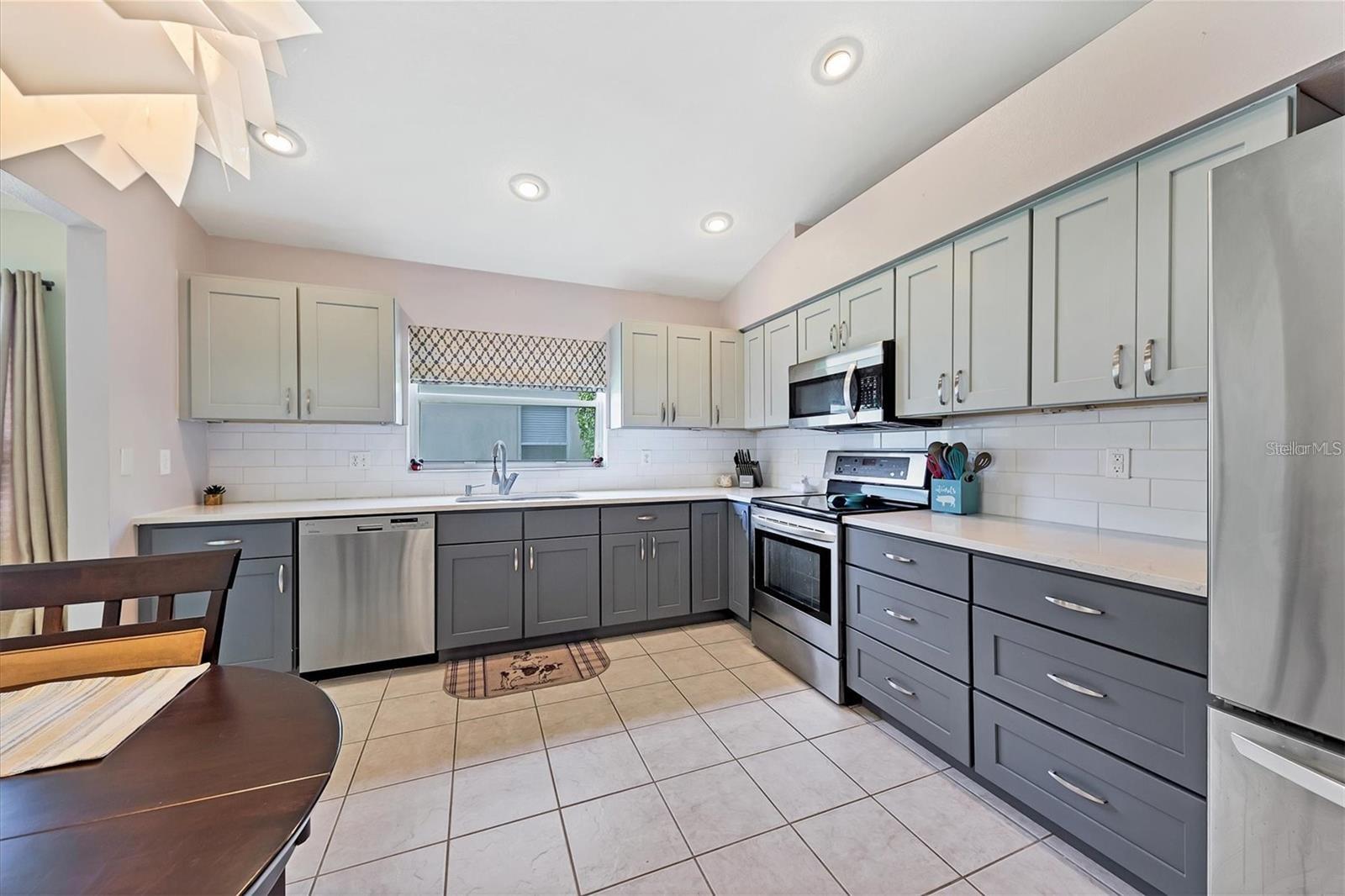 Image 10 of 40 For 4510 Sanibel Way
