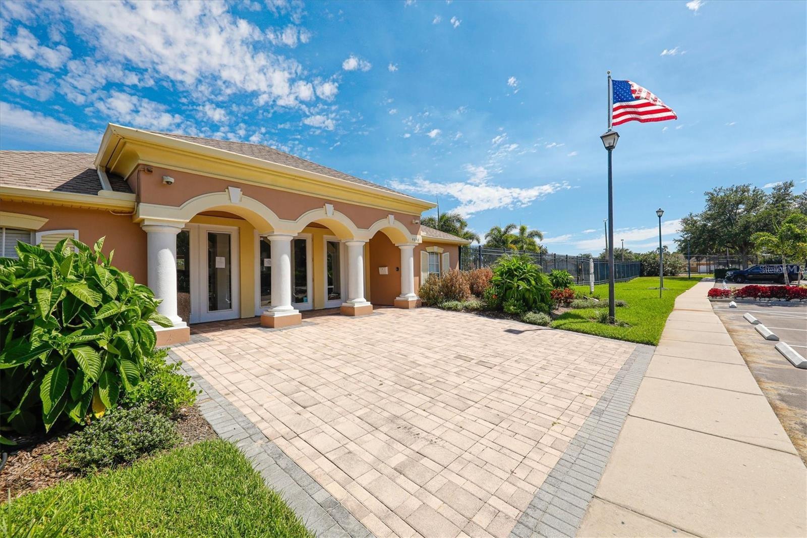 Image 33 of 40 For 4510 Sanibel Way
