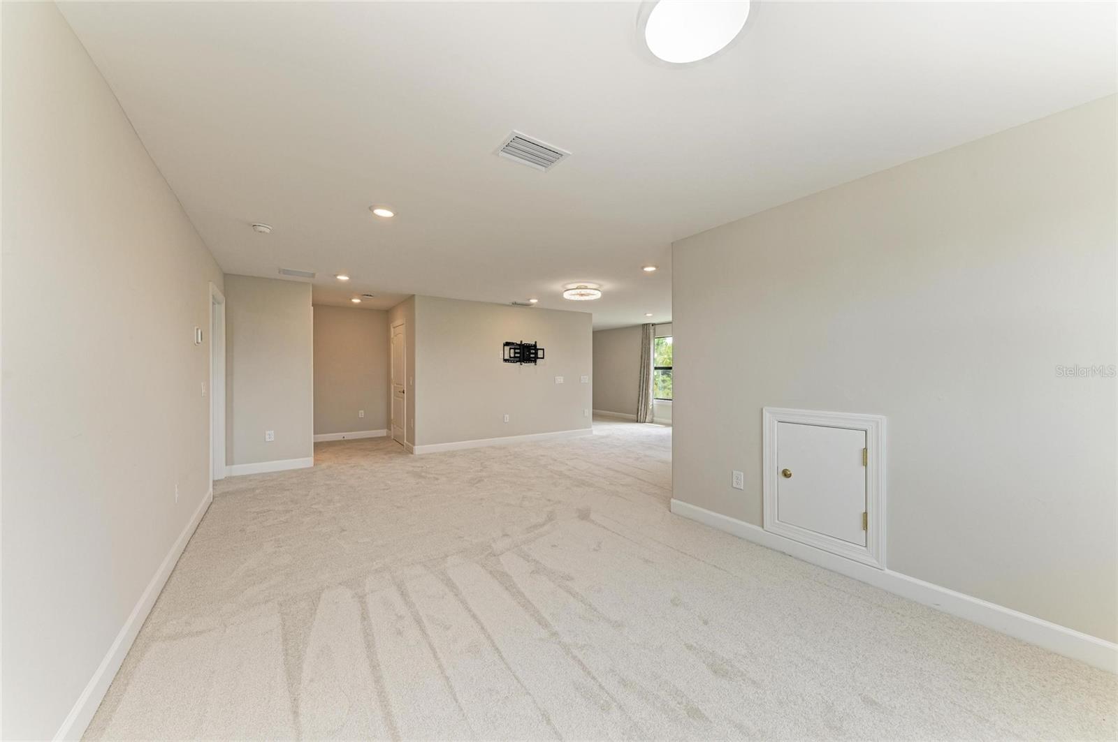 Image 44 of 70 For 18122 Harwich Place