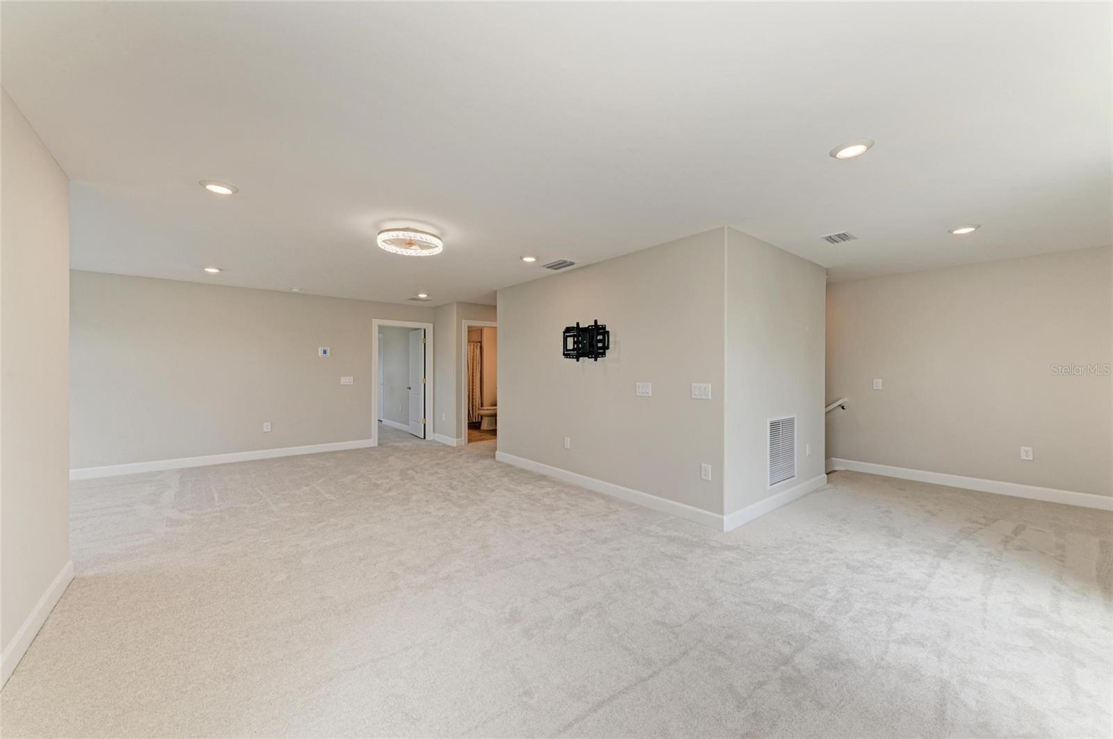 Image 45 of 70 For 18122 Harwich Place