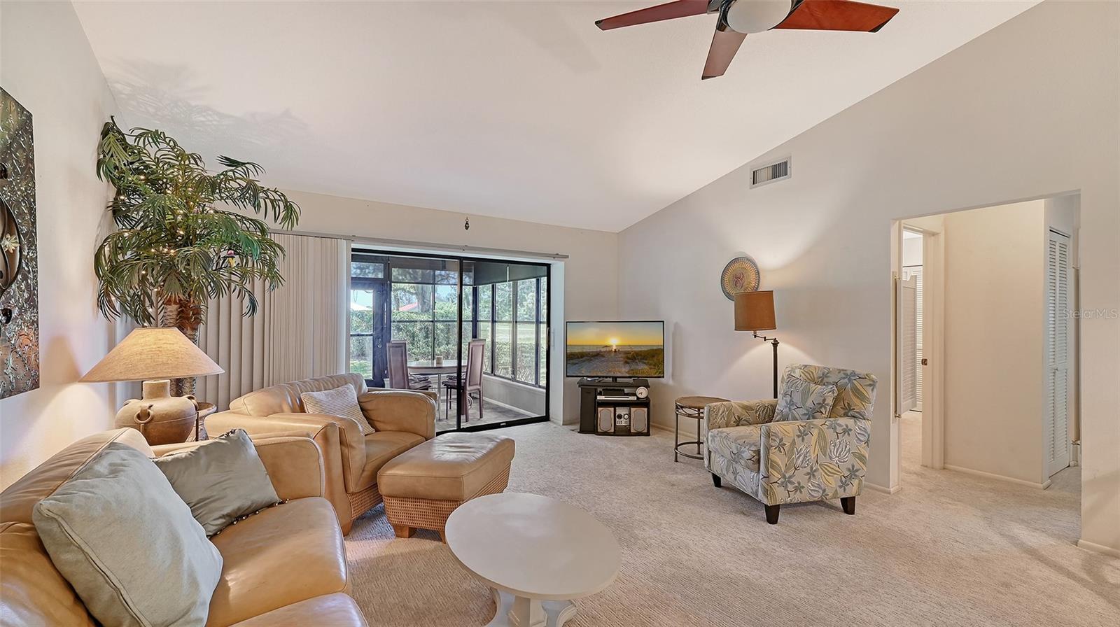Image 11 of 35 For 1211 Capri Isles Boulevard 97