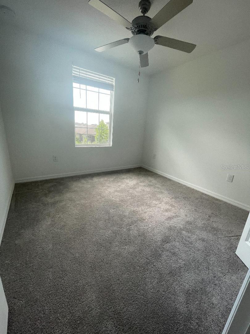 Listing photo id 12 for 3180 Oyster Cove Street