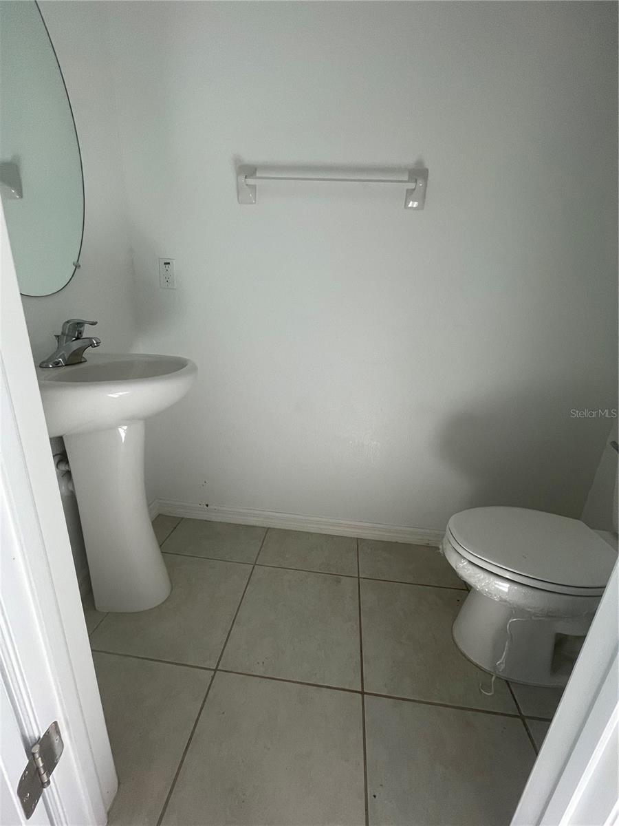 Listing photo id 14 for 3180 Oyster Cove Street