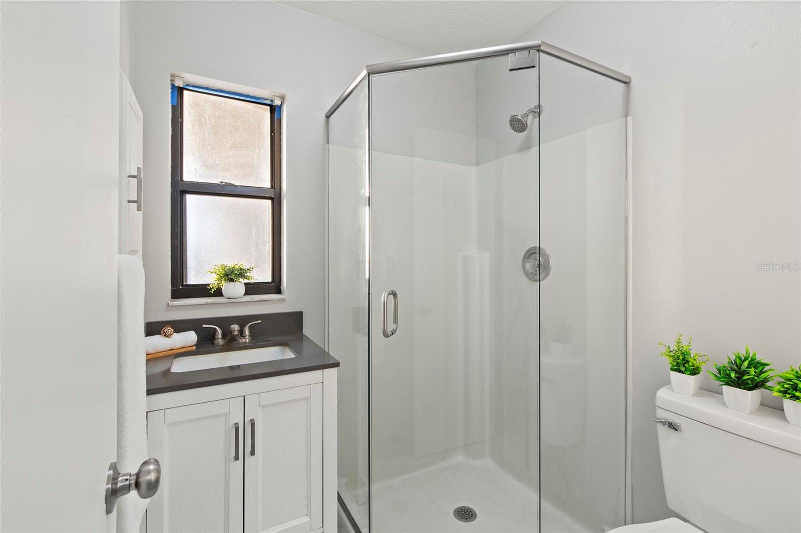 Image 23 of 43 For 4004 Hidden River Lane