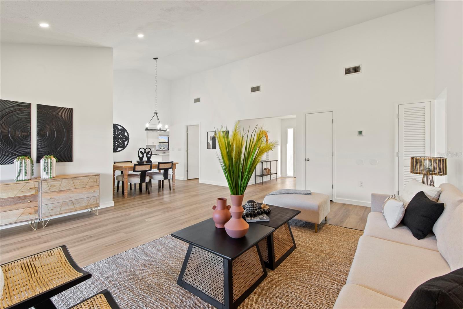 Image 4 of 43 For 4004 Hidden River Lane