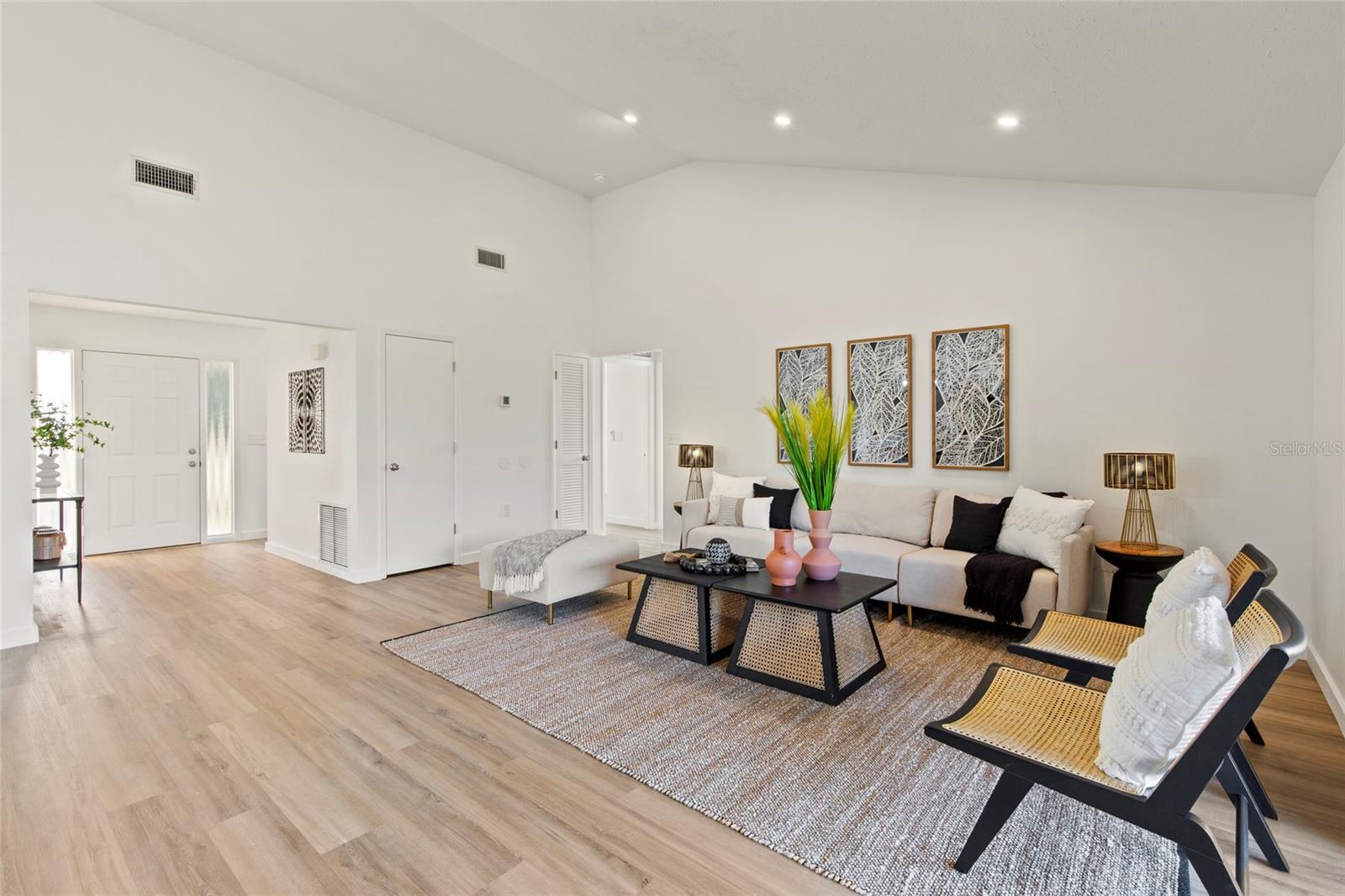 Image 5 of 43 For 4004 Hidden River Lane