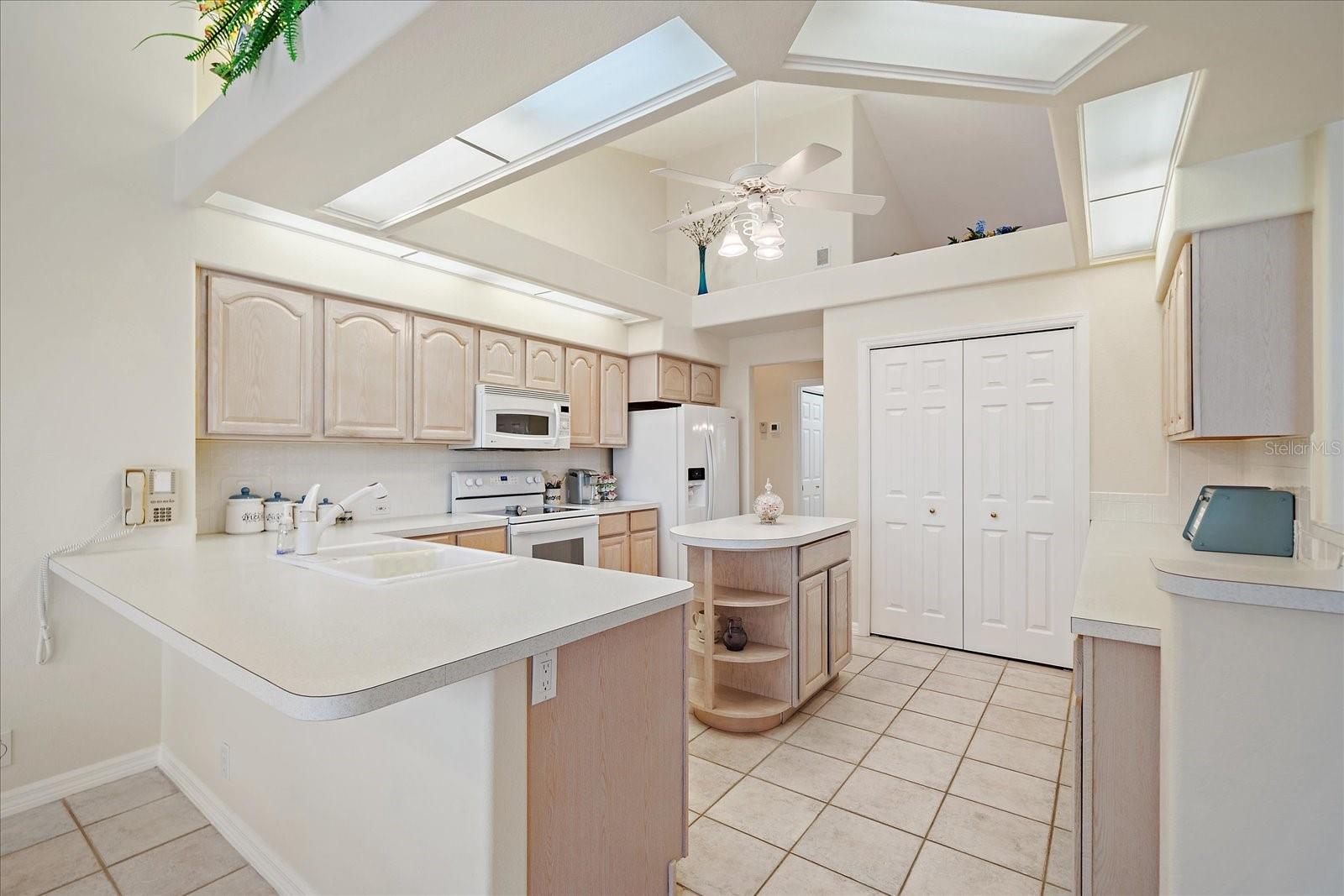 Image 11 of 41 For 9819 Sweetwater Avenue