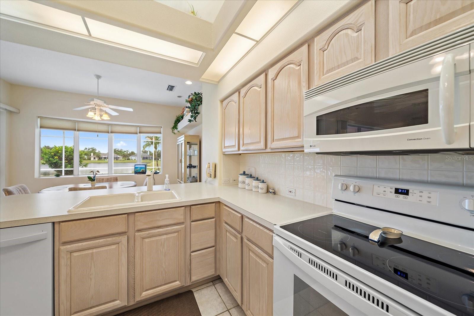 Image 15 of 41 For 9819 Sweetwater Avenue