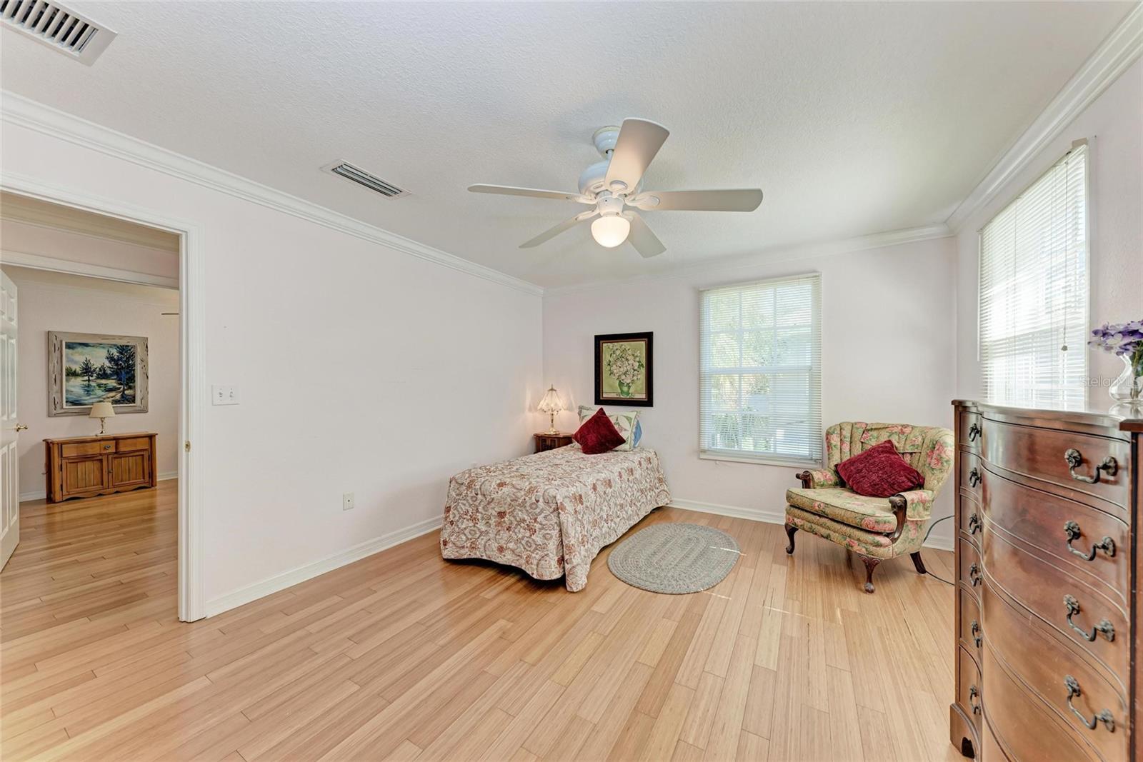 Image 35 of 99 For 516 Howard Court