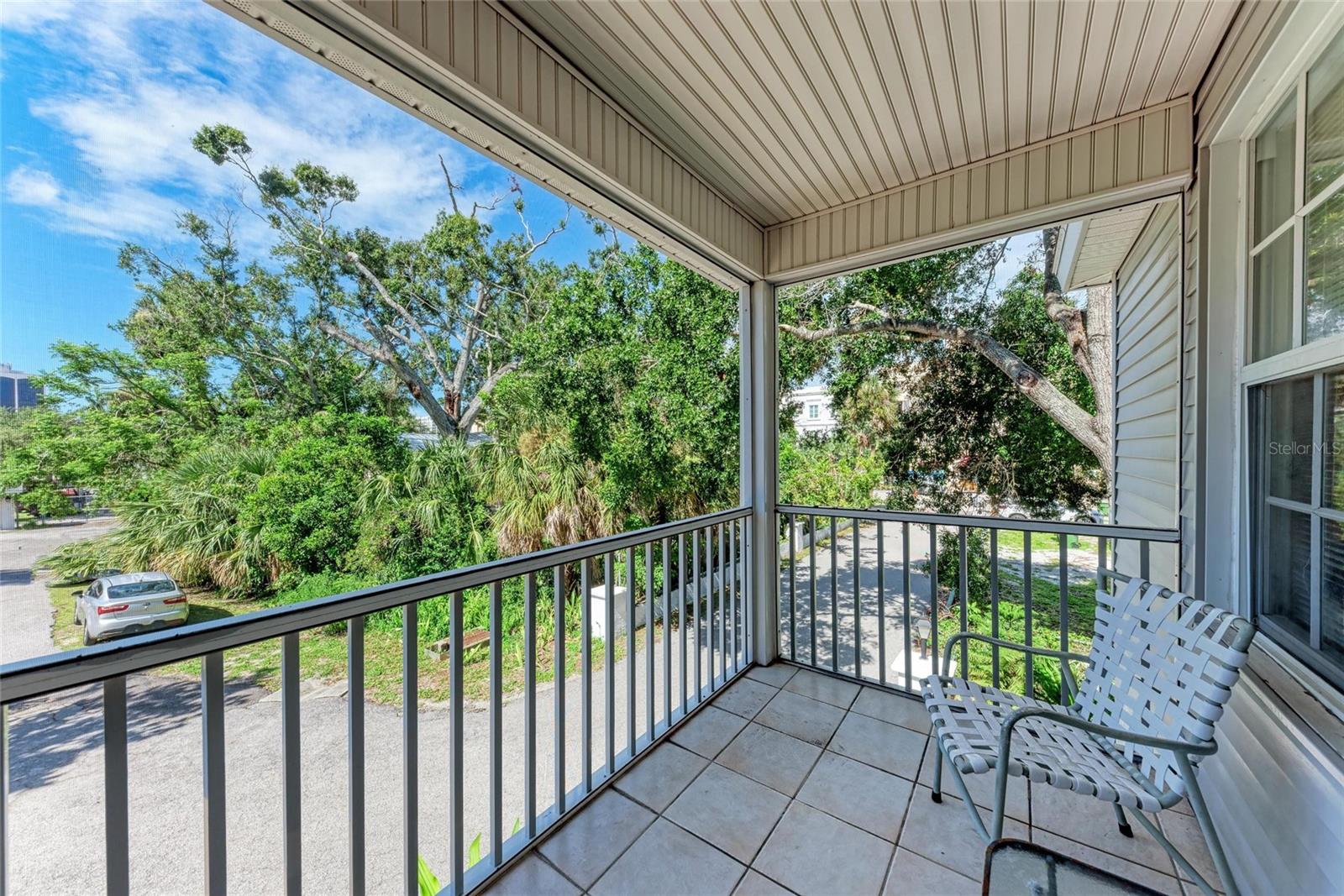 Image 37 of 99 For 516 Howard Court