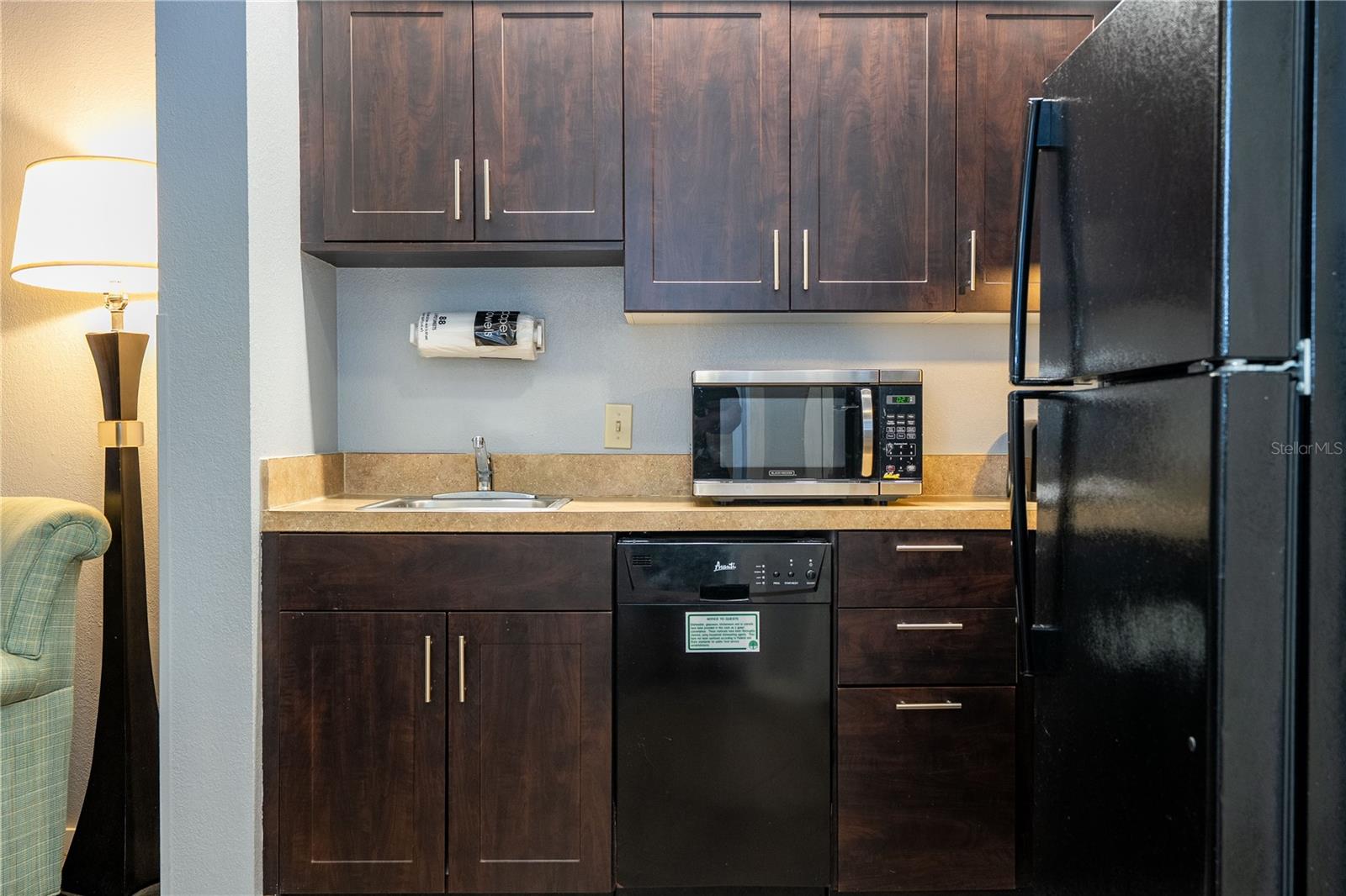 Image 20 of 77 For 7601 Canada Avenue 127