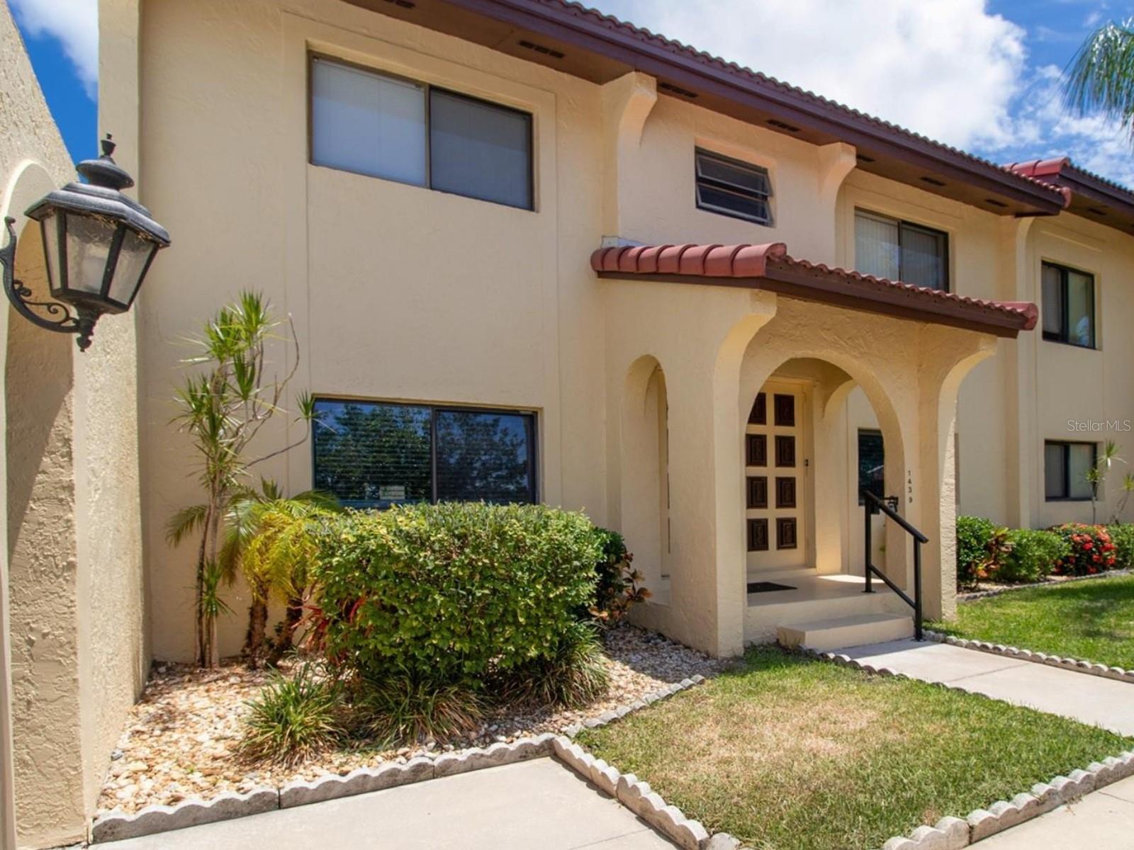 Image 2 of 34 For 1437 57th Street W 1437