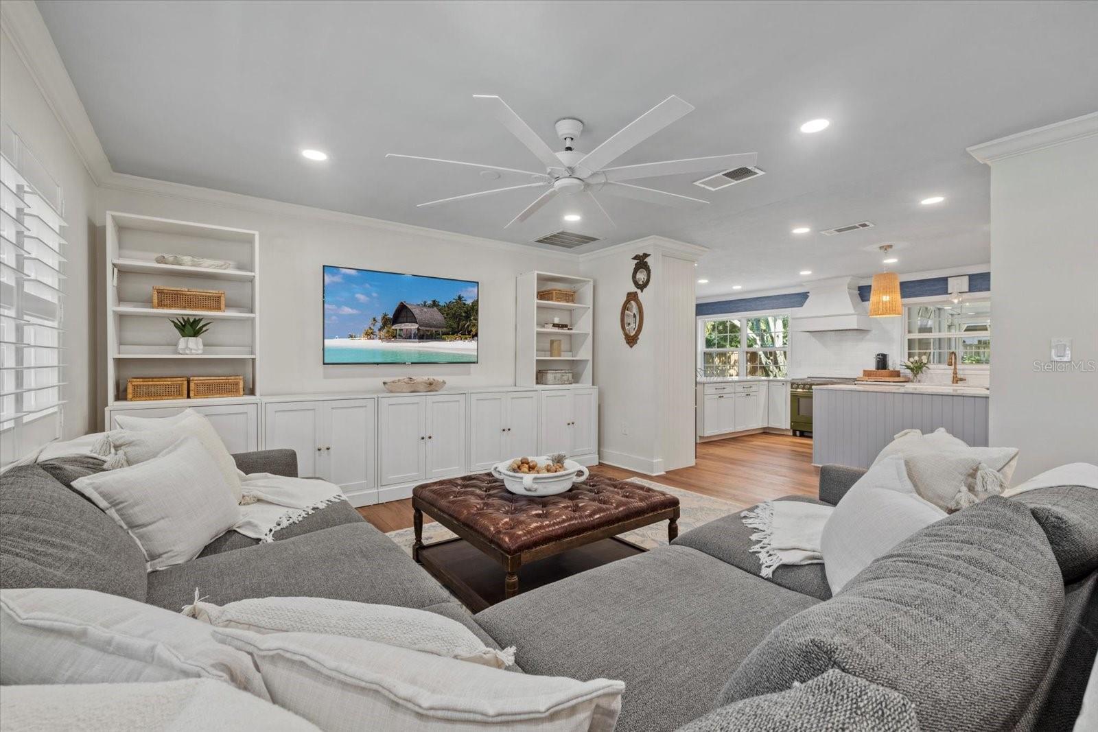 Image 13 of 73 For 3501 Riverview Boulevard