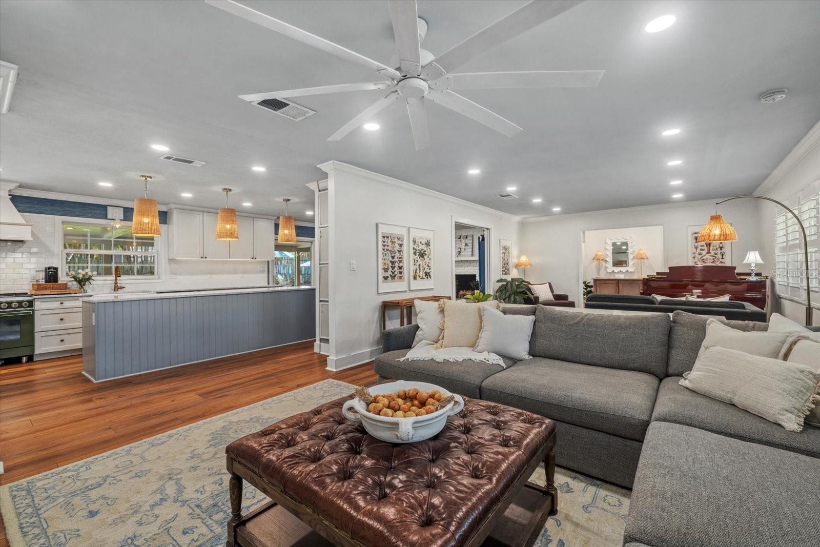 Image 16 of 73 For 3501 Riverview Boulevard