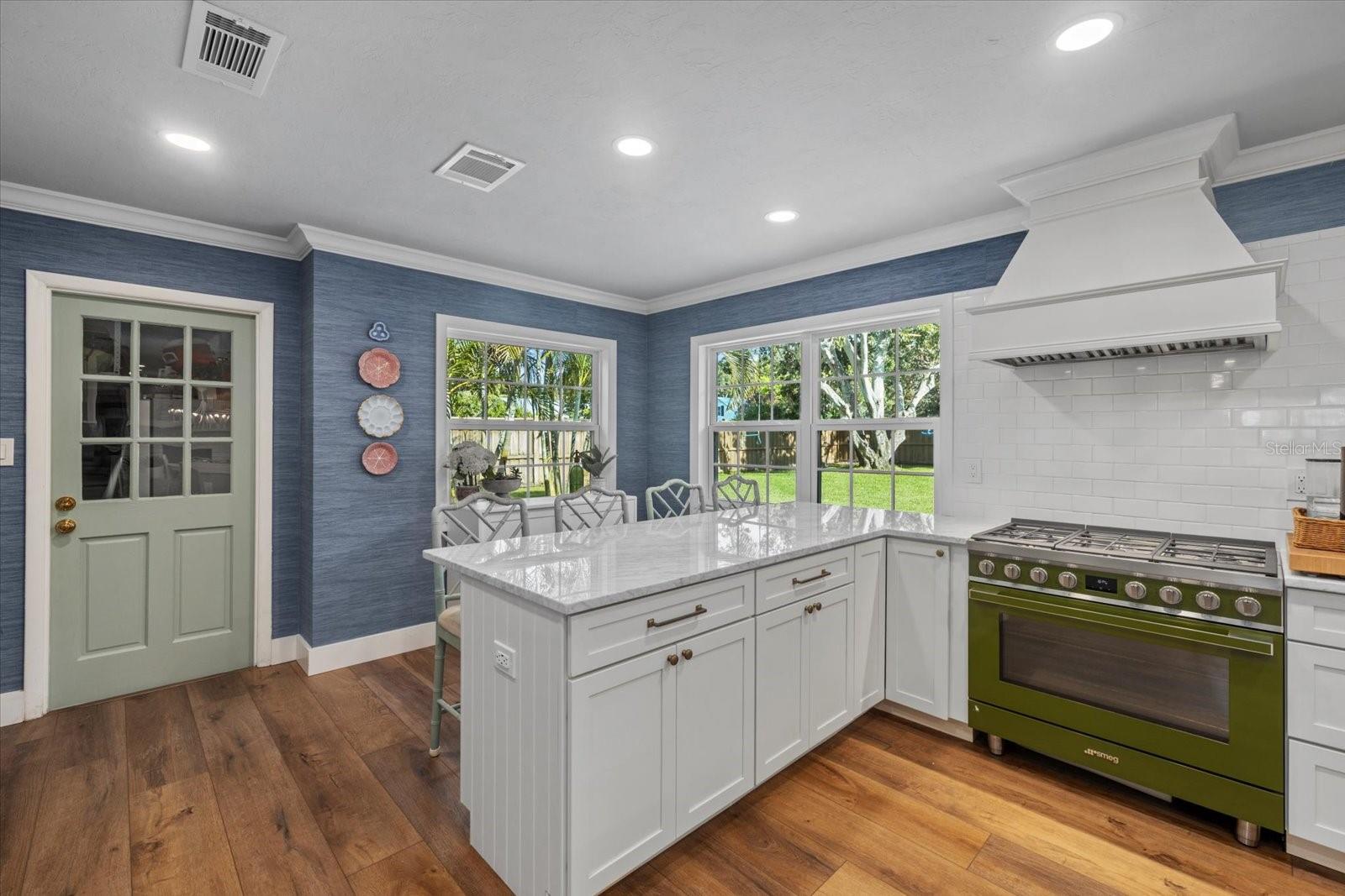 Image 18 of 73 For 3501 Riverview Boulevard