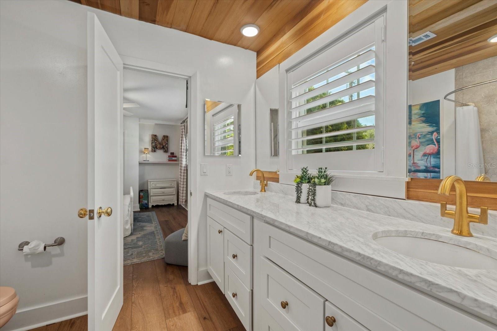 Image 31 of 73 For 3501 Riverview Boulevard